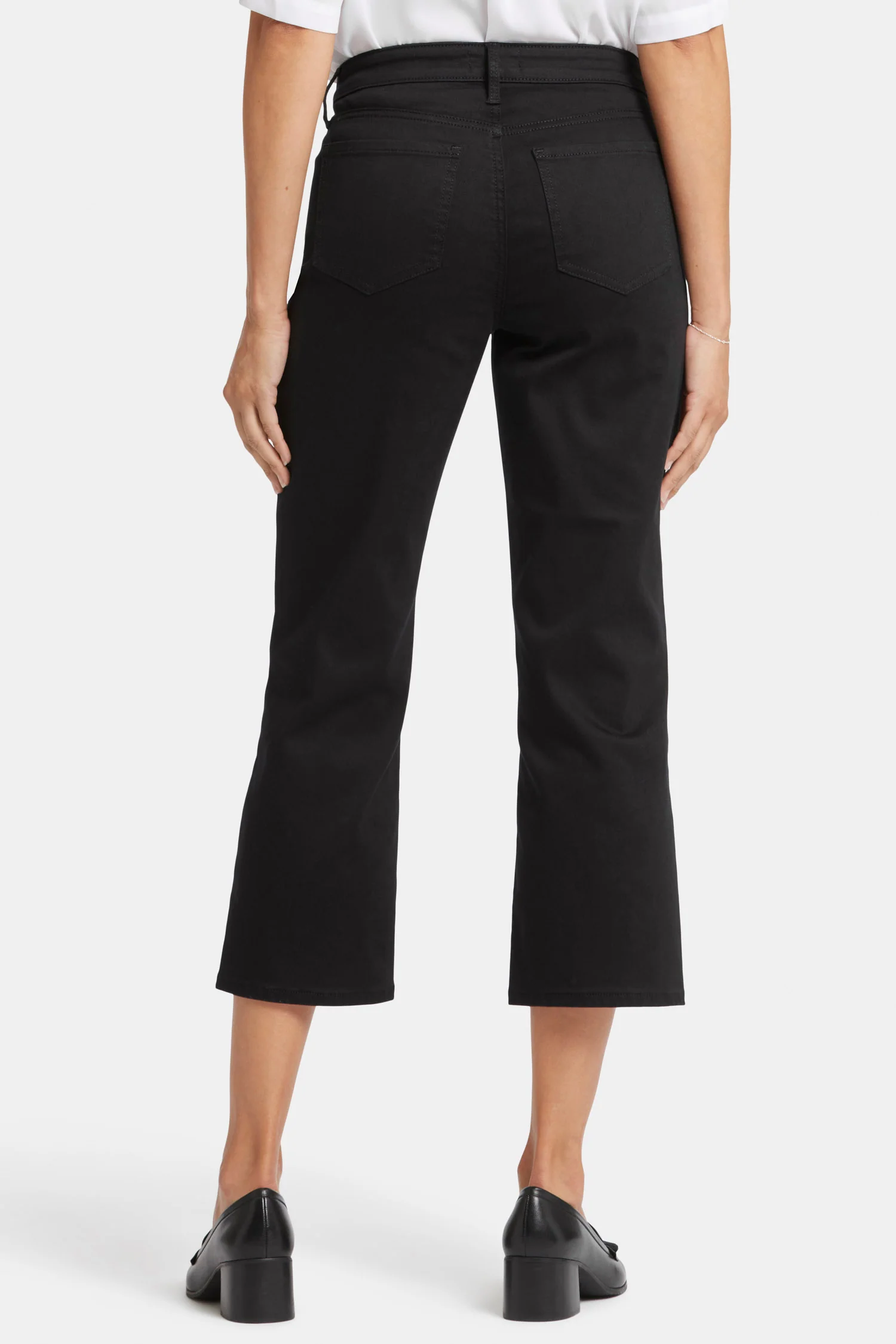5517-relaxed-piper-crop-jeans-black-1.webp