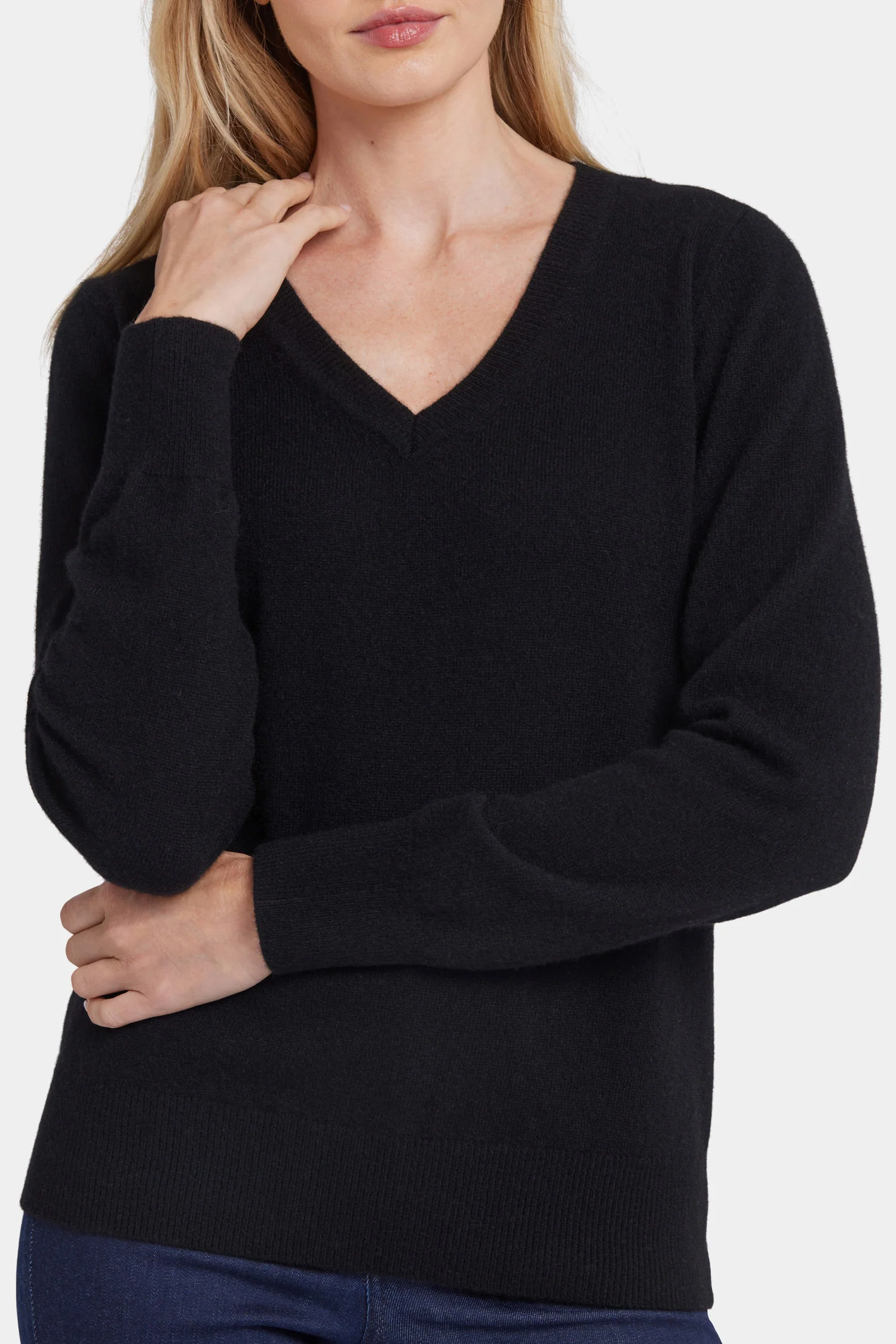 5818-cashmere-classic-v-neck-sweater-black-1.webp