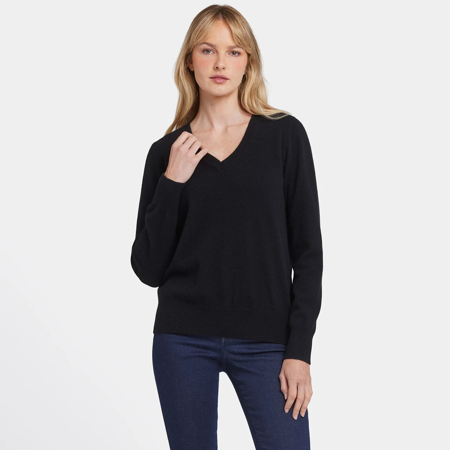 5818-cashmere-classic-v-neck-sweater-black-1.webp