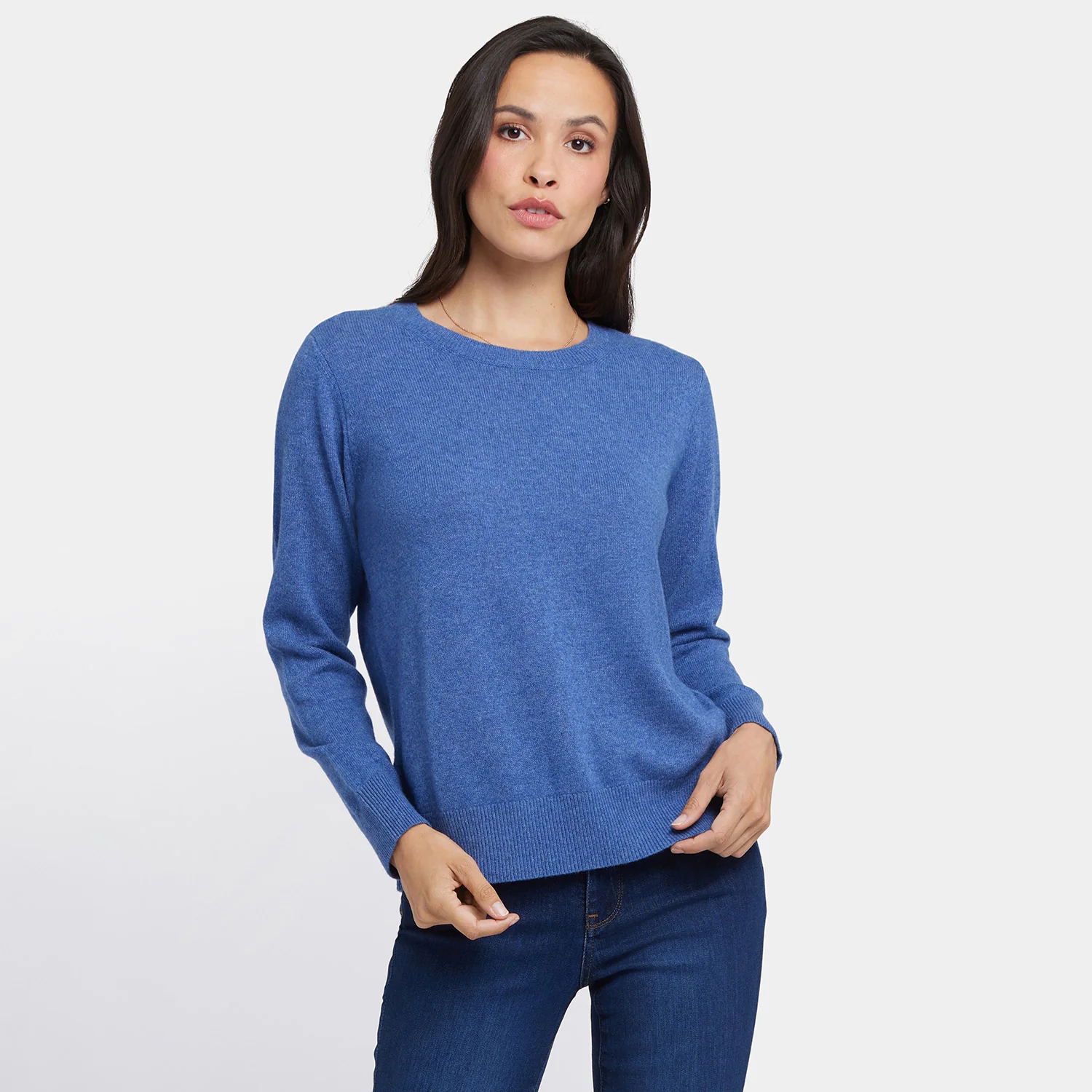5825-cashmere-essential-crewneck-sweater-heather-blue-1.webp