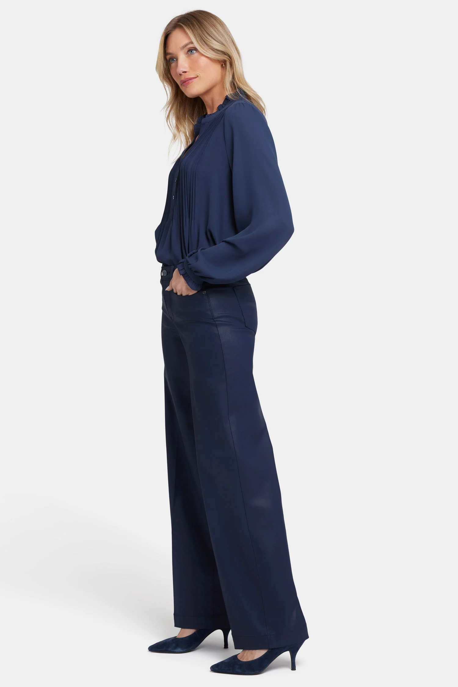 6076-coated-teresa-wide-leg-jeans-starless-sky-coated-1.webp