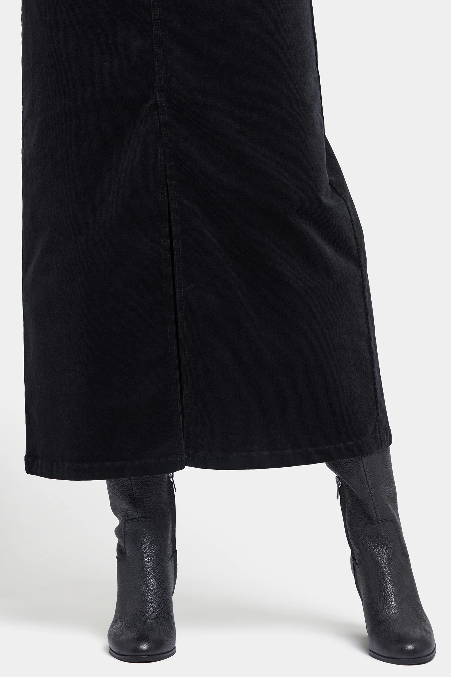6131-high-rise-long-skirt-black-1.webp