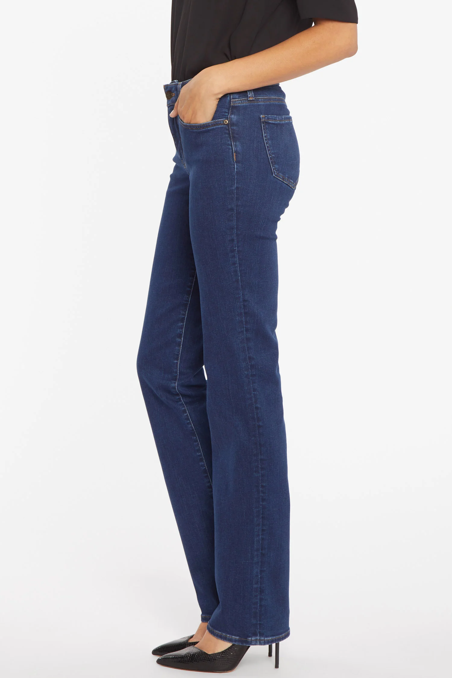 628-marilyn-straight-jeans-in-petite-quinn-1.webp