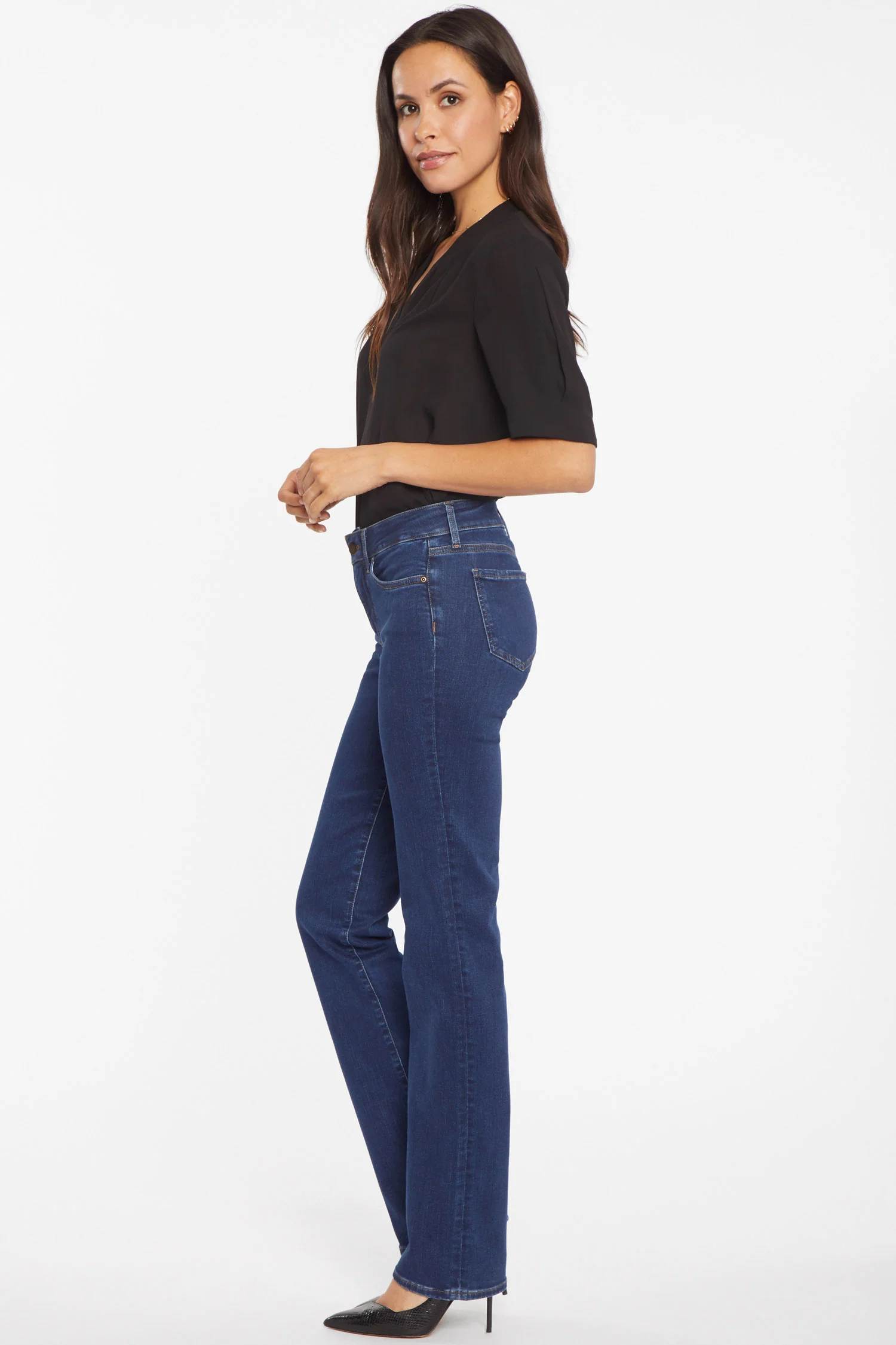 628-marilyn-straight-jeans-in-petite-quinn-1.webp
