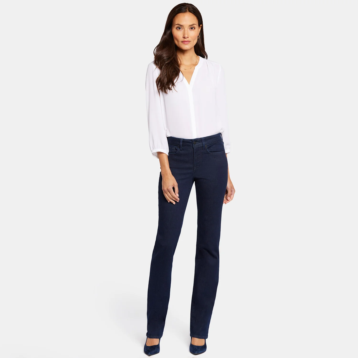652-marilyn-straight-jeans-in-petite-rinse-1.webp