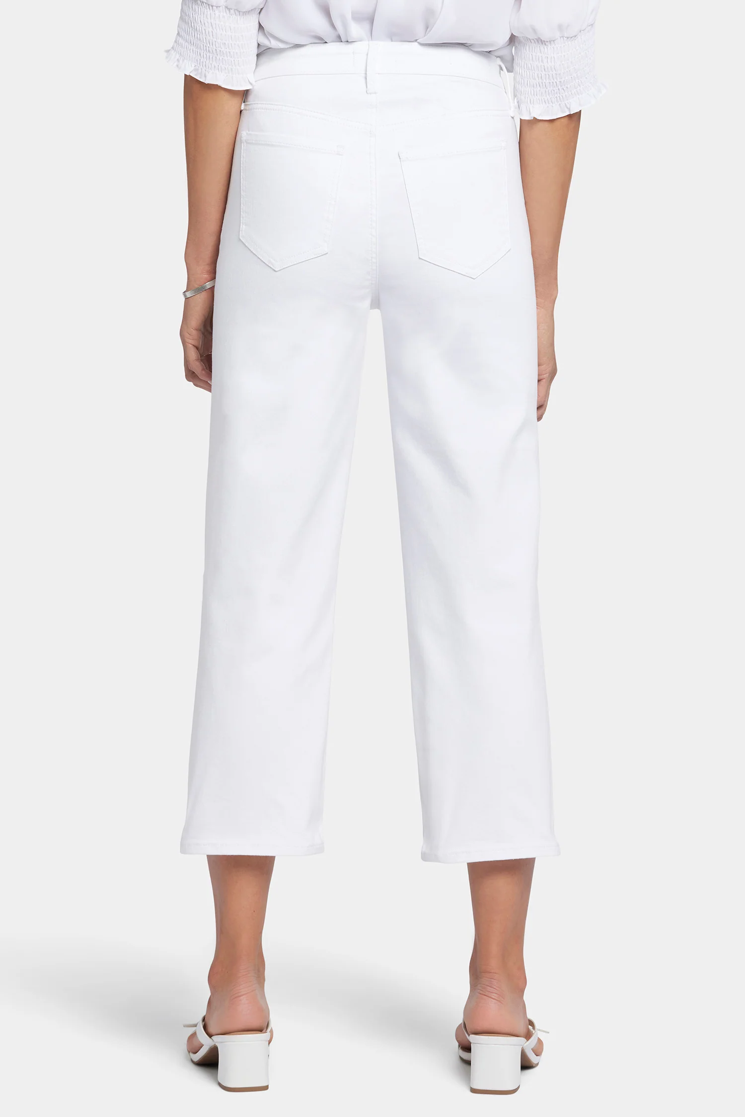 6608-joni-relaxed-capri-jeans-optic-white-1.webp