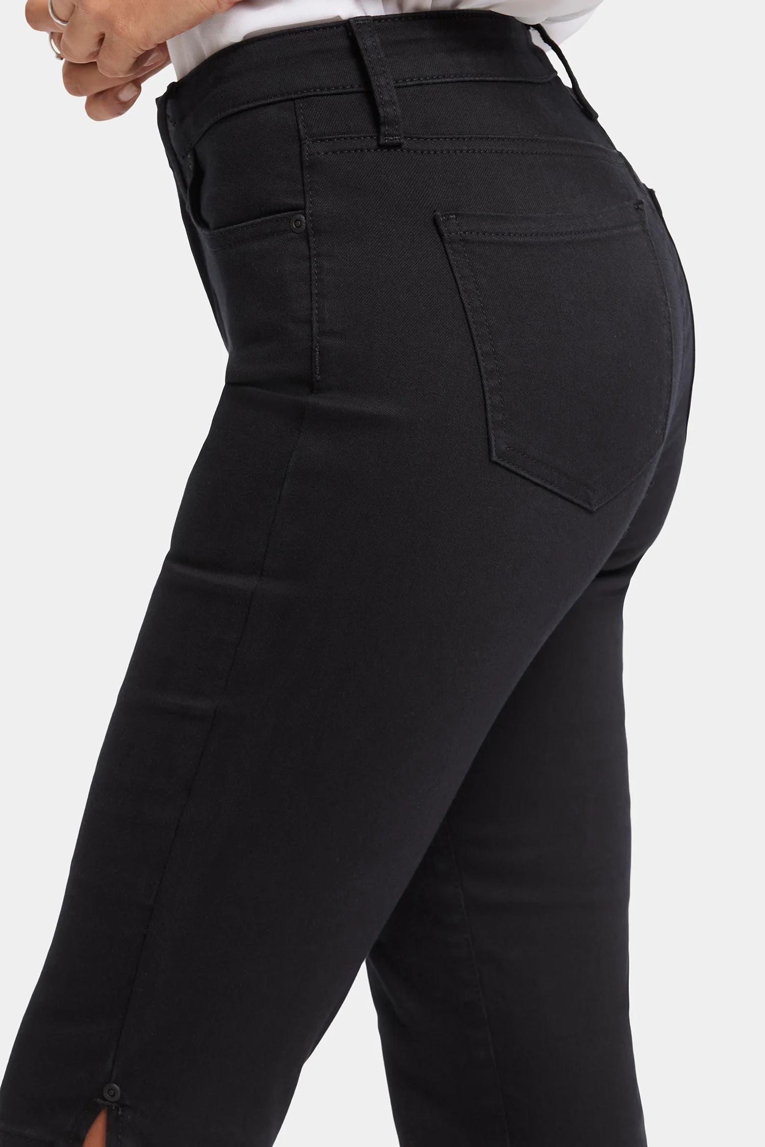 6663-sophie-bike-capri-jeans-black-1.webp