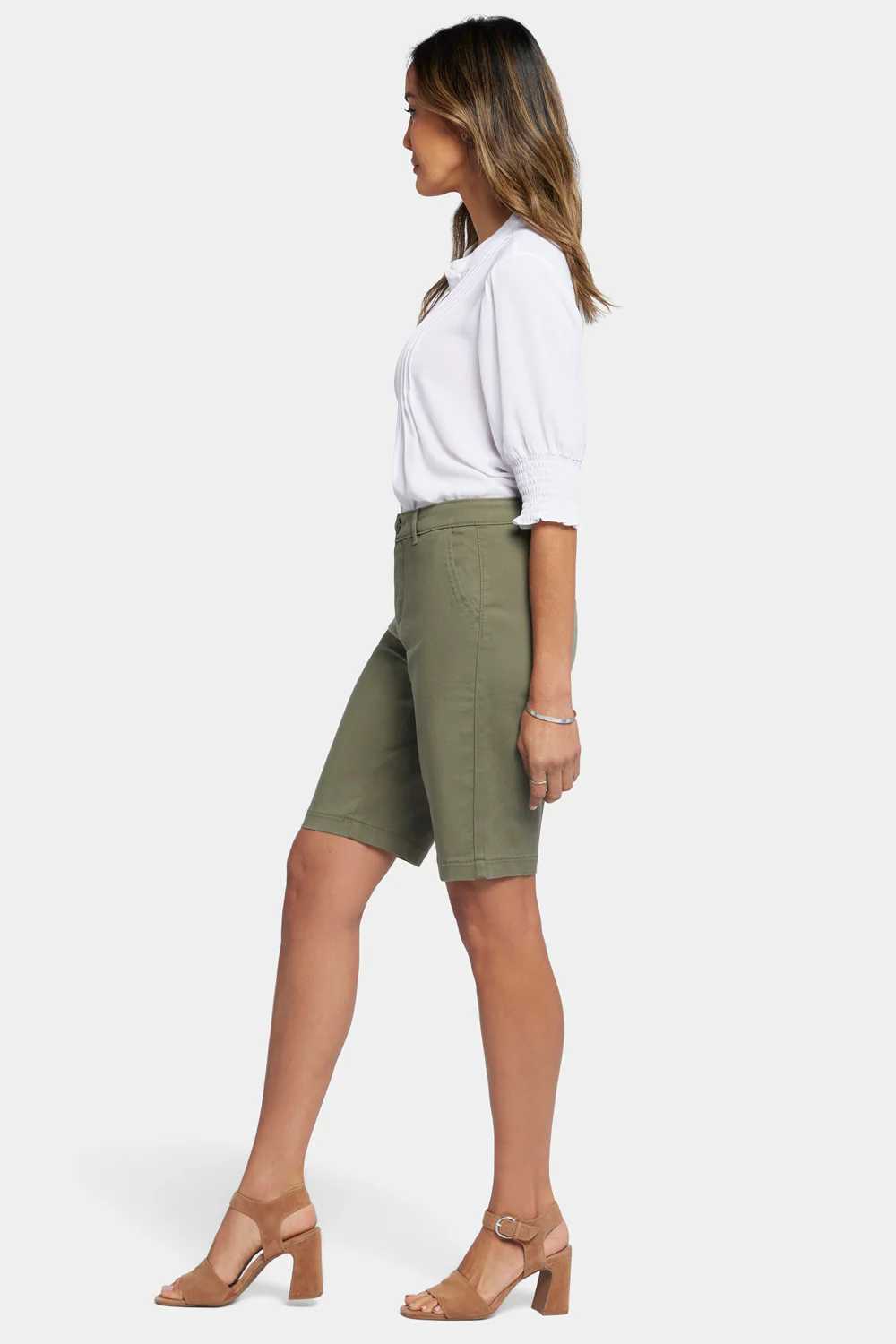 6747-bermuda-shorts-avocado-1.webp