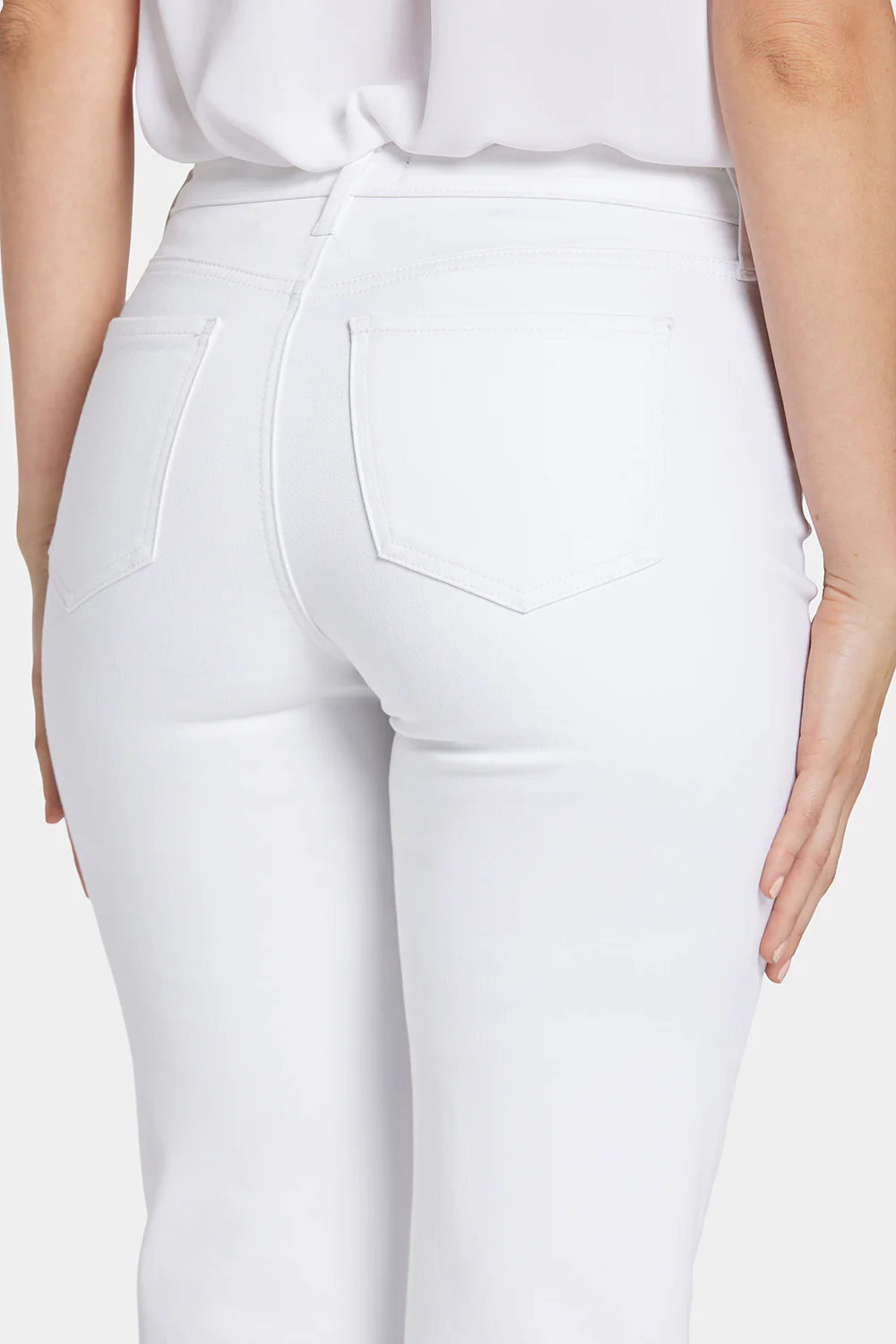 6993-relaxed-piper-crop-jeans-optic-white-1.webp
