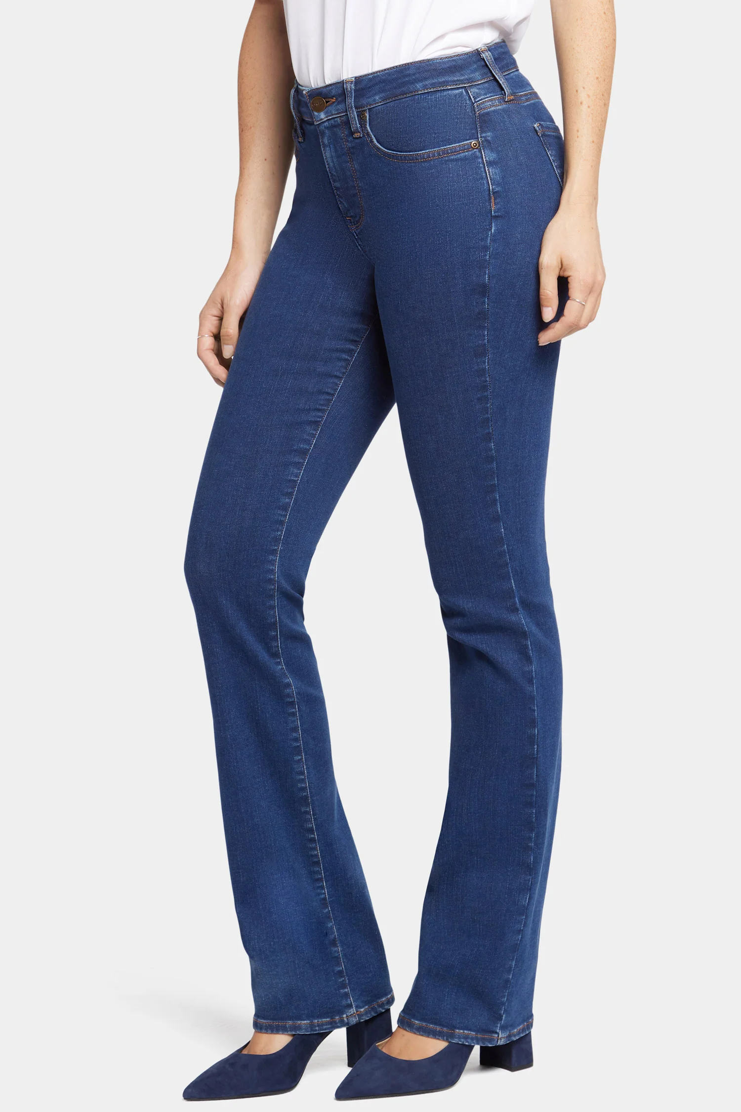 700-barbara-bootcut-jeans-quinn-1.webp
