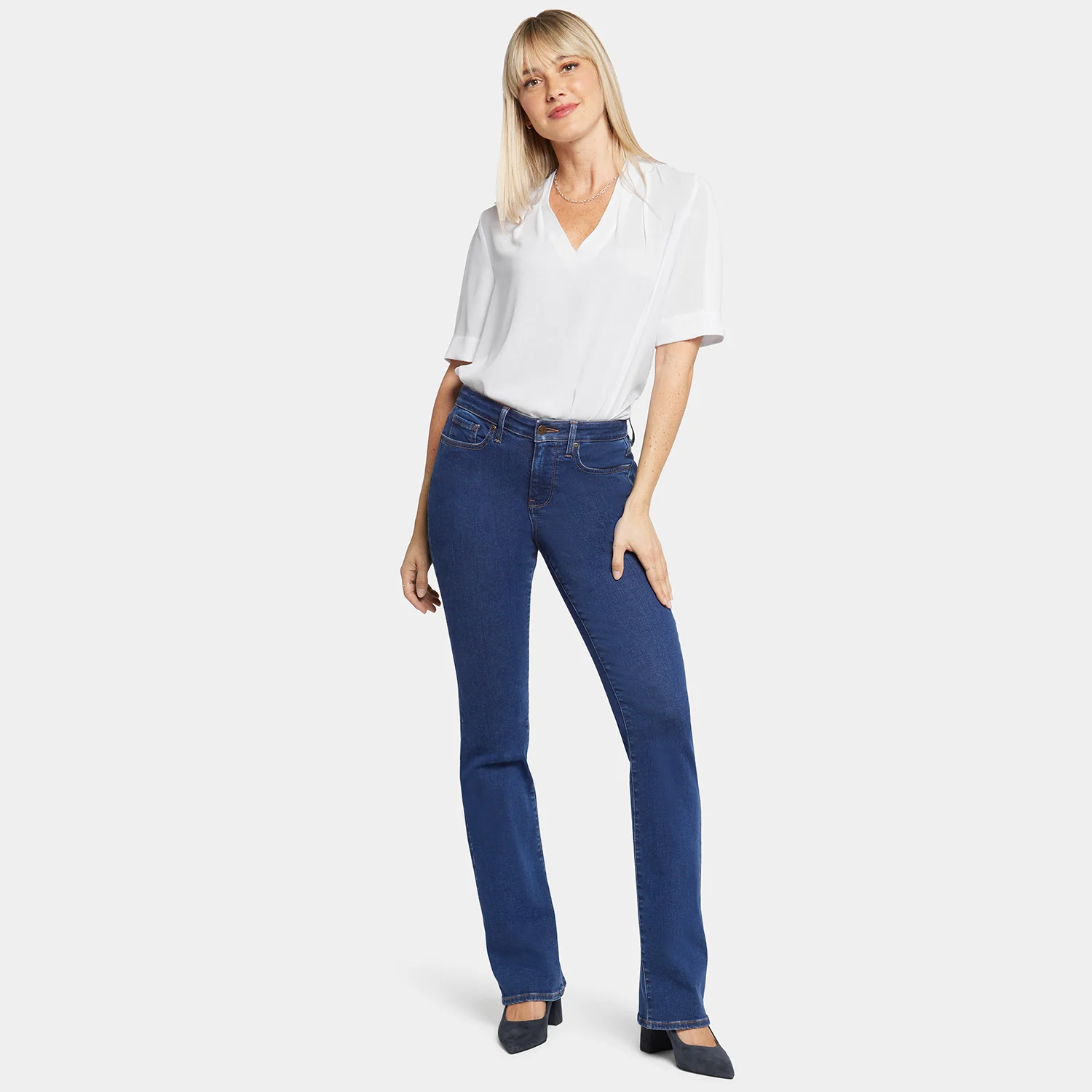700-barbara-bootcut-jeans-quinn-1.webp