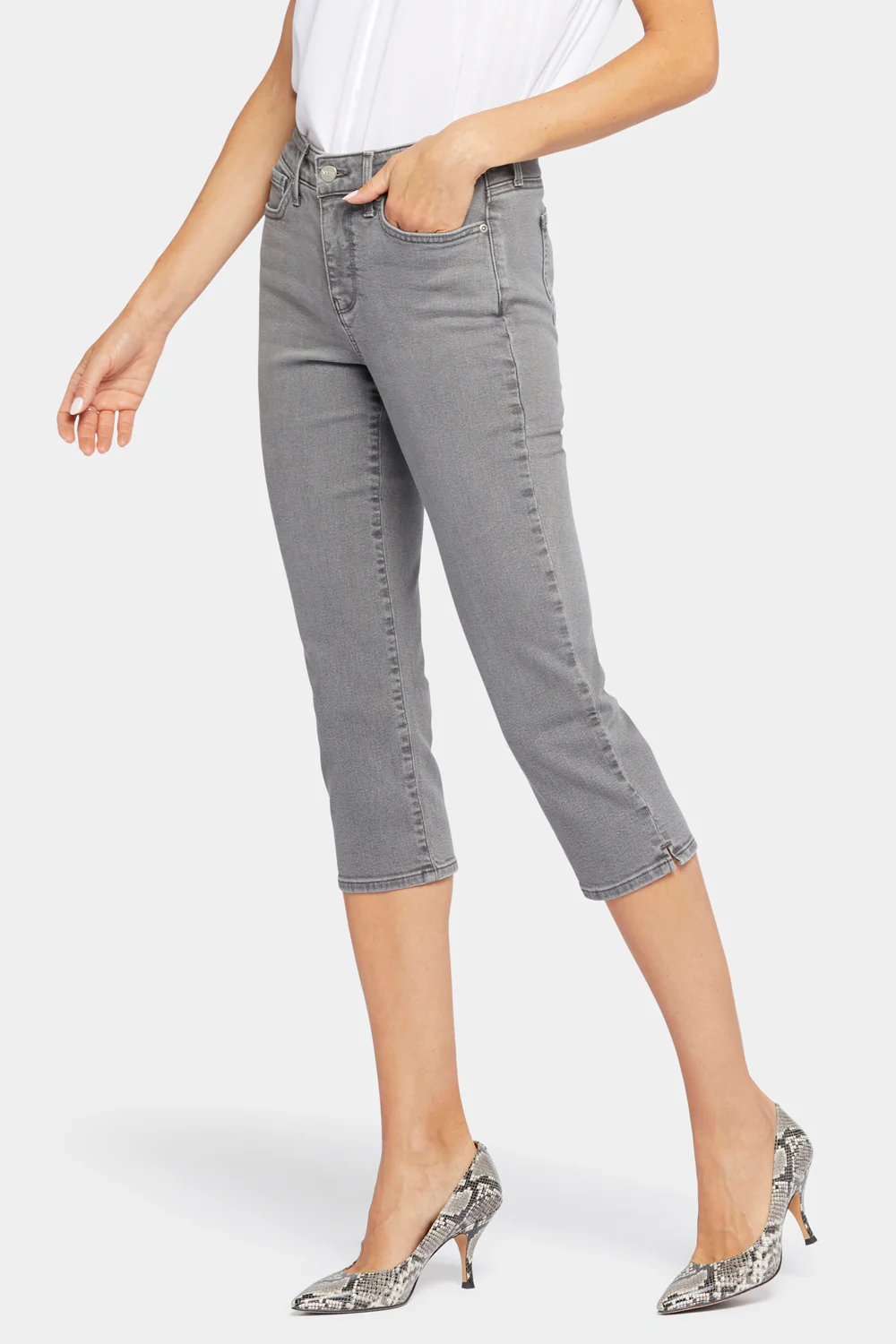 7072-slim-straight-crop-jeans-palmas-1.webp