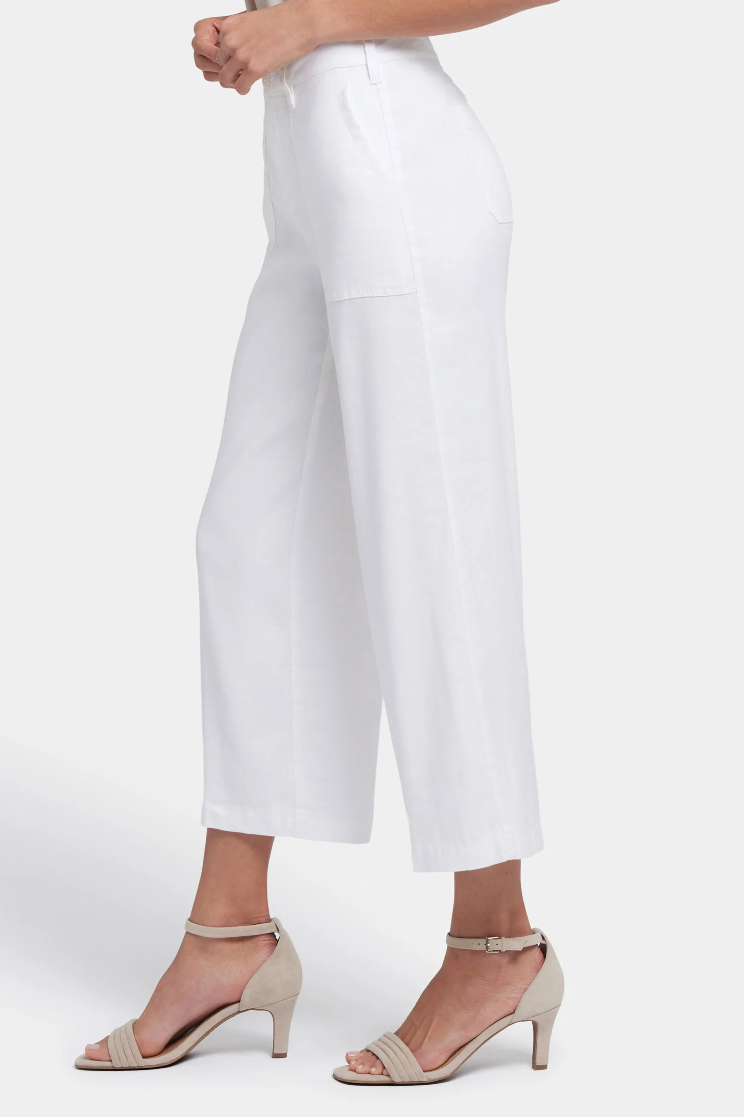7165-wide-leg-cargo-capri-pants-optic-white-1.webp