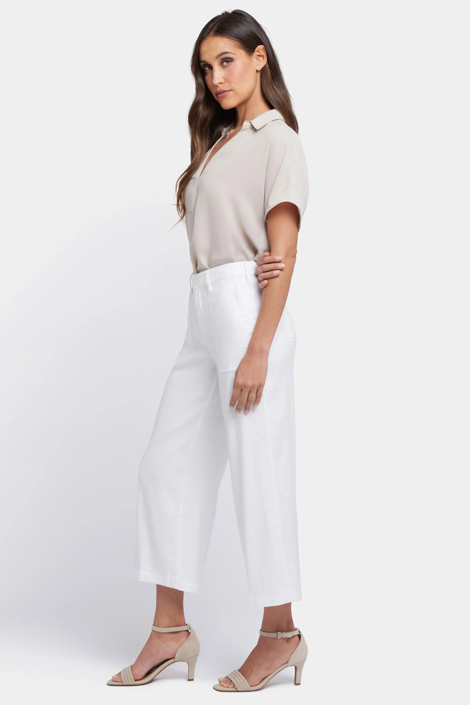 7165-wide-leg-cargo-capri-pants-optic-white-1.webp