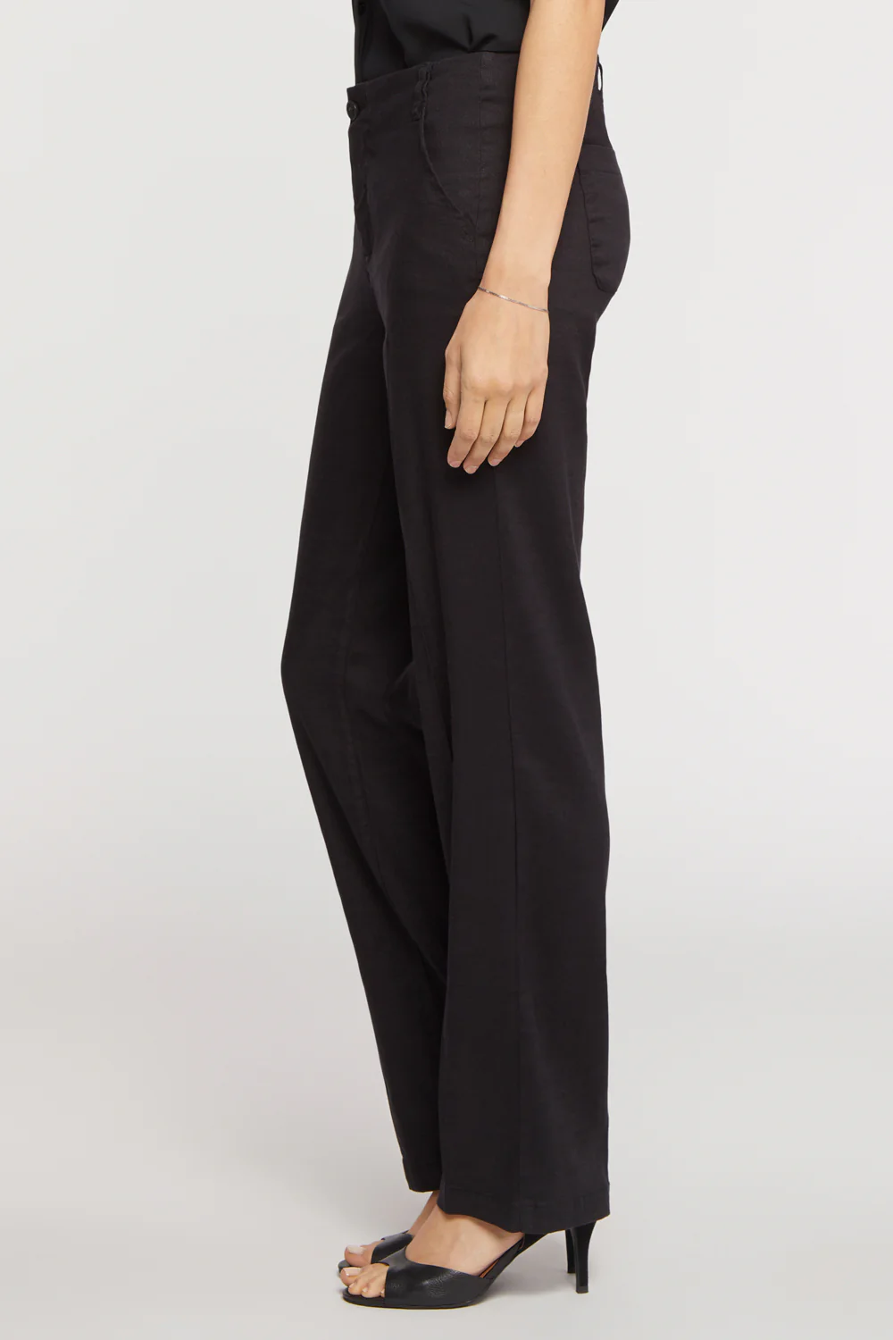 7189-marilyn-straight-pants-black-1.webp