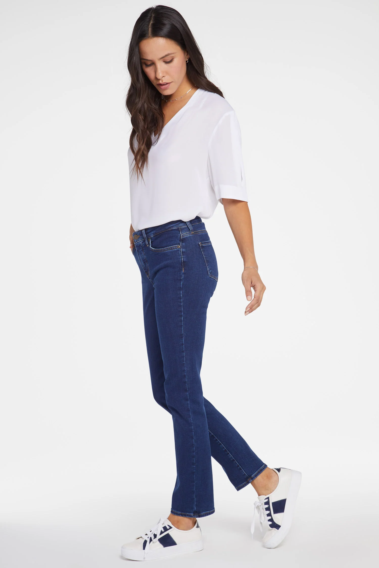 724-sheri-slim-jeans-in-petite-quinn-1.webp