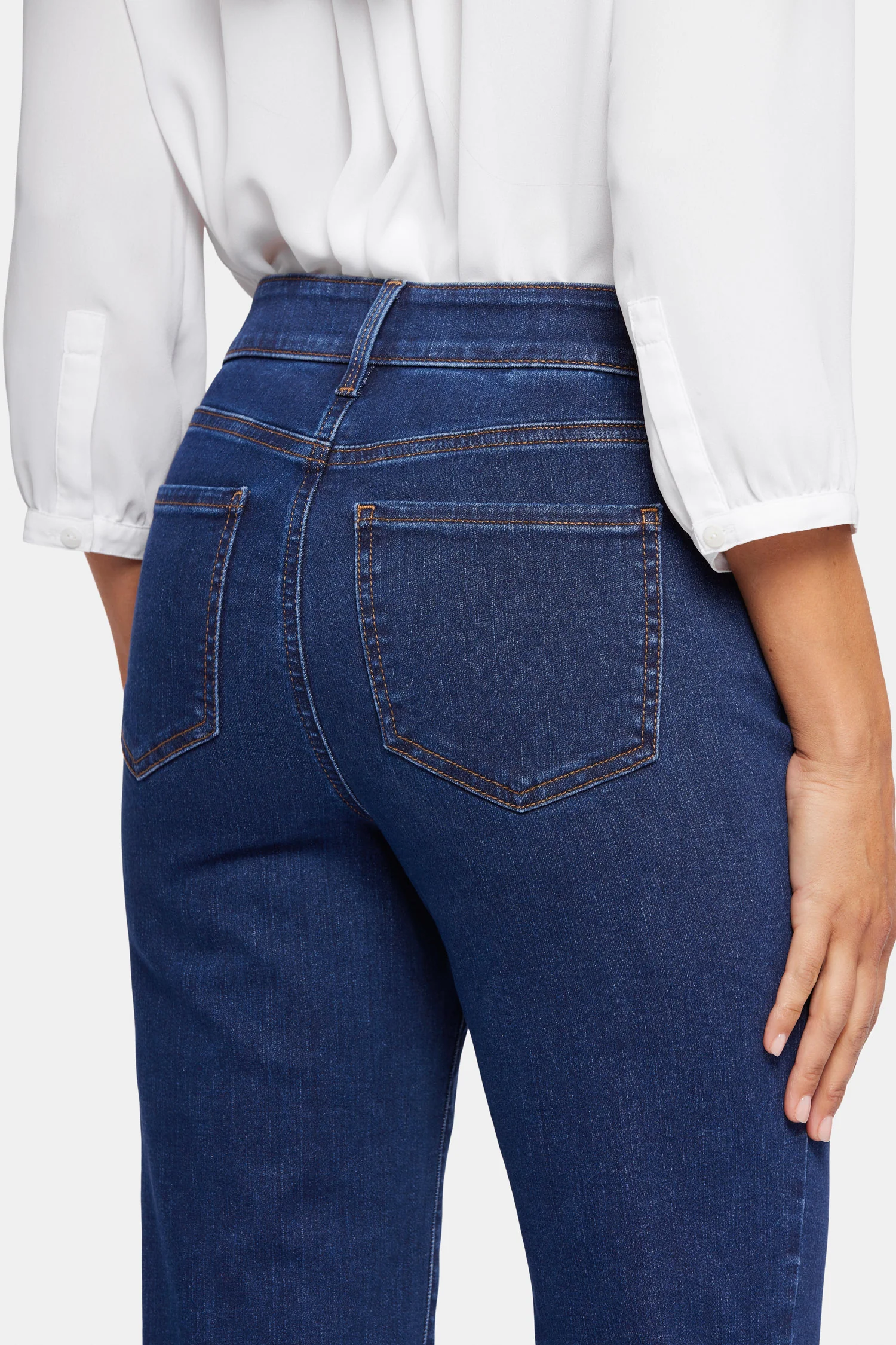 73-blake-slim-flared-jeans-quinn-1.webp