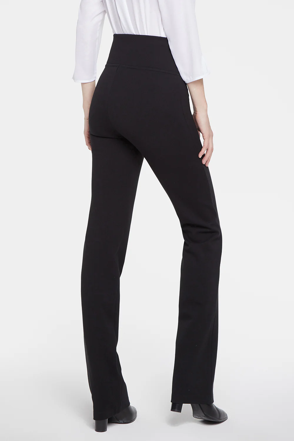 7490-pull-on-straight-pants-black-1.webp