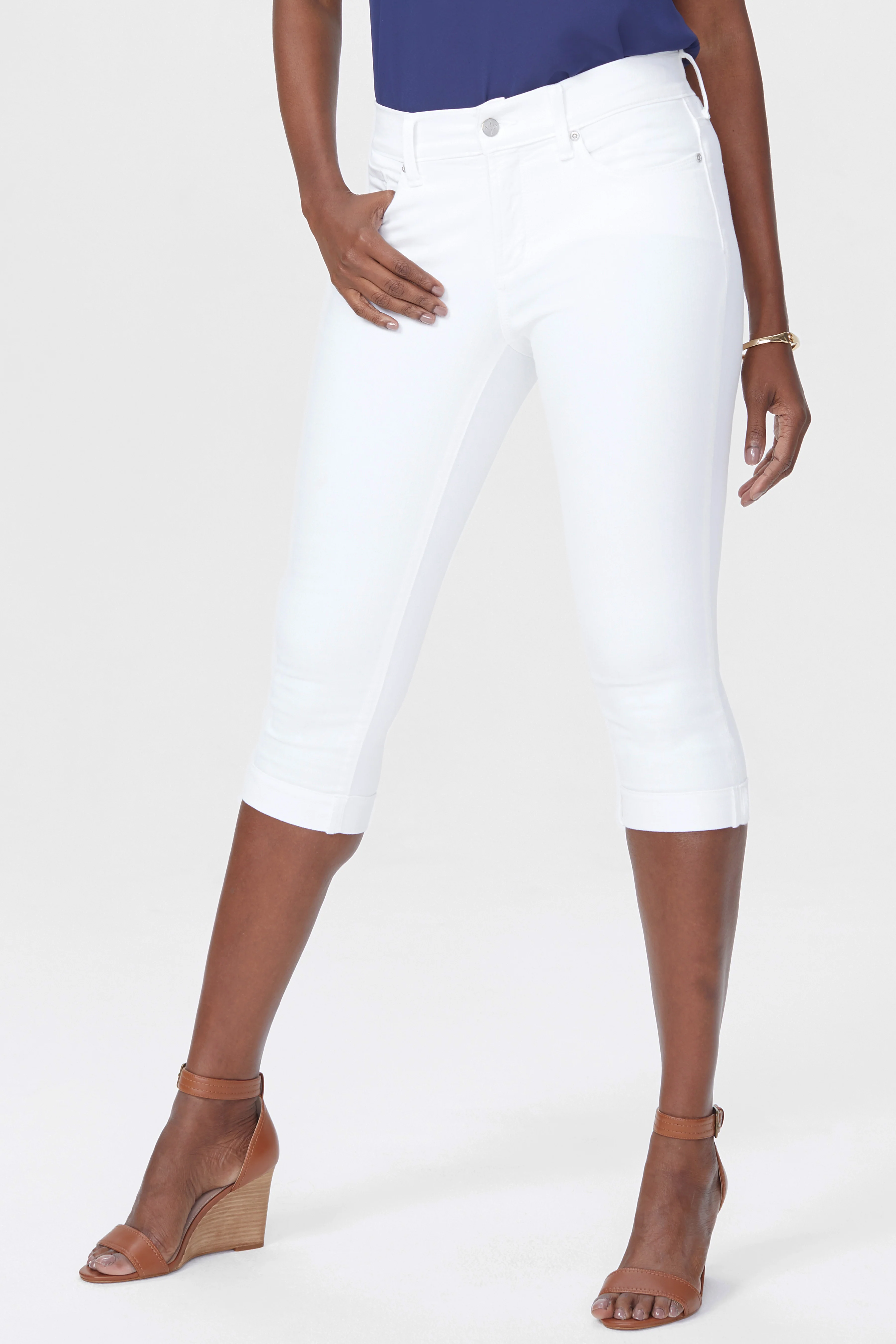 7627-marilyn-straight-crop-jeans-optic-white-1.webp