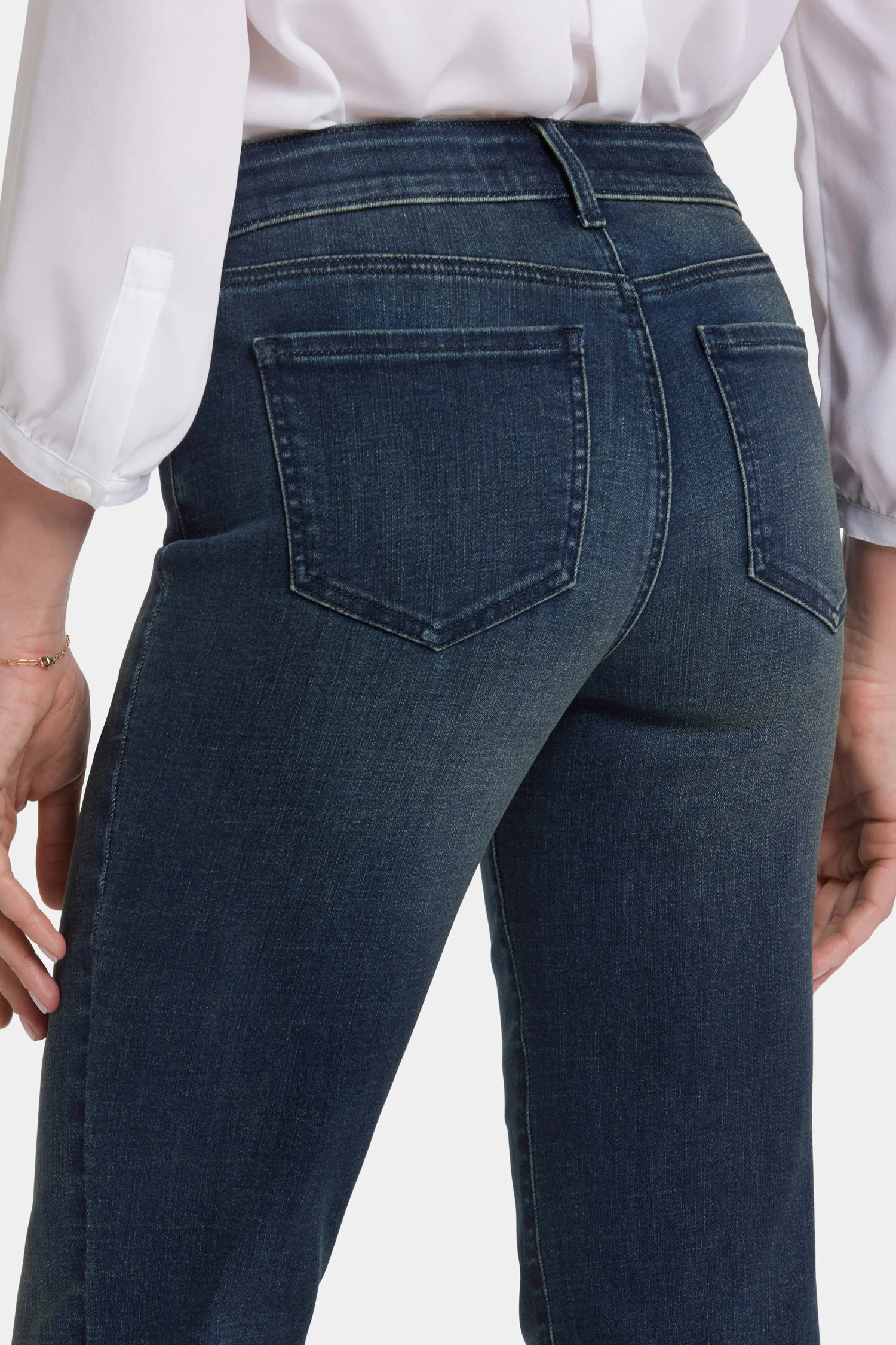 7639-marilyn-straight-jeans-prosperity-1.webp