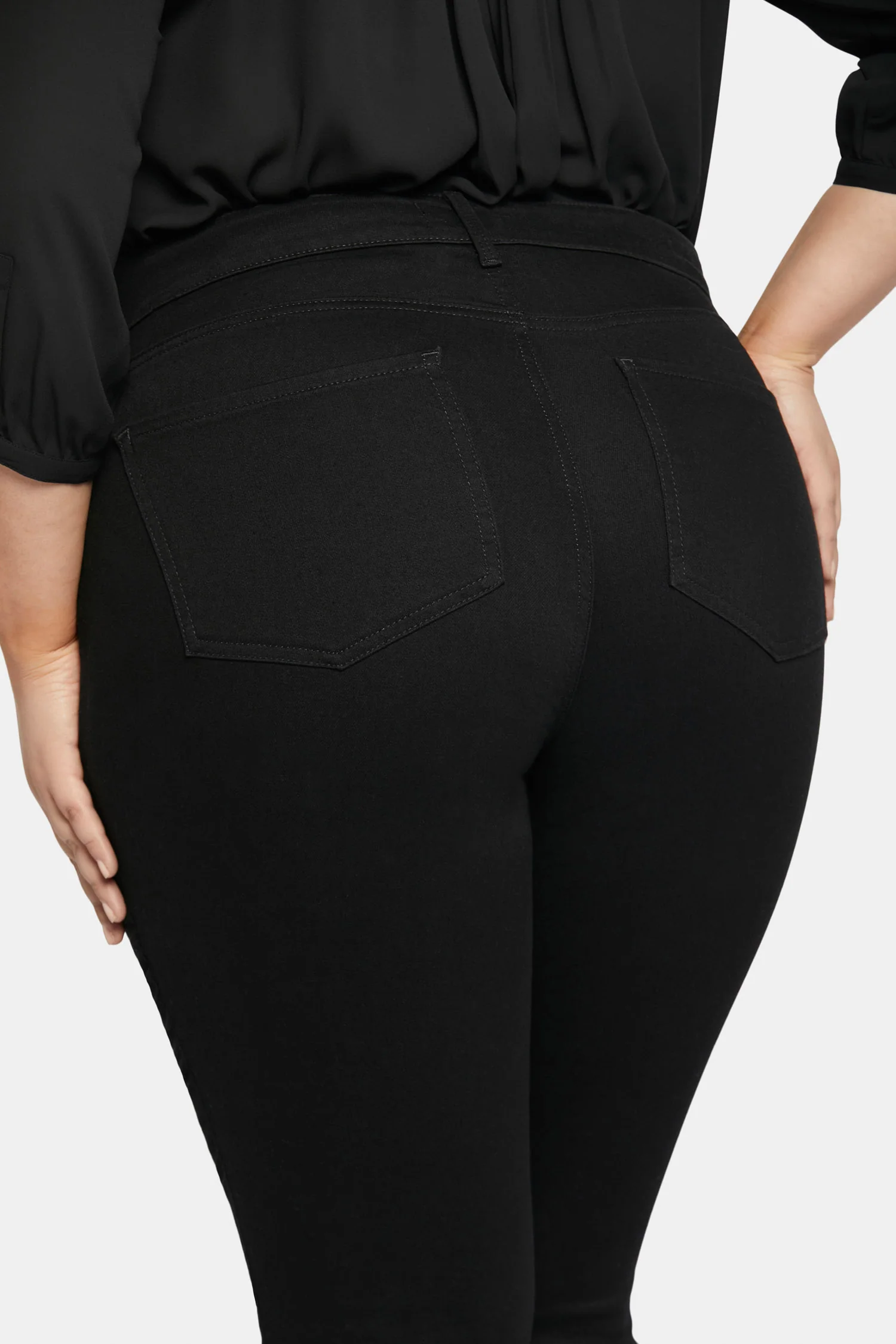 784-marilyn-straight-jeans-in-plus-size-black-1.webp