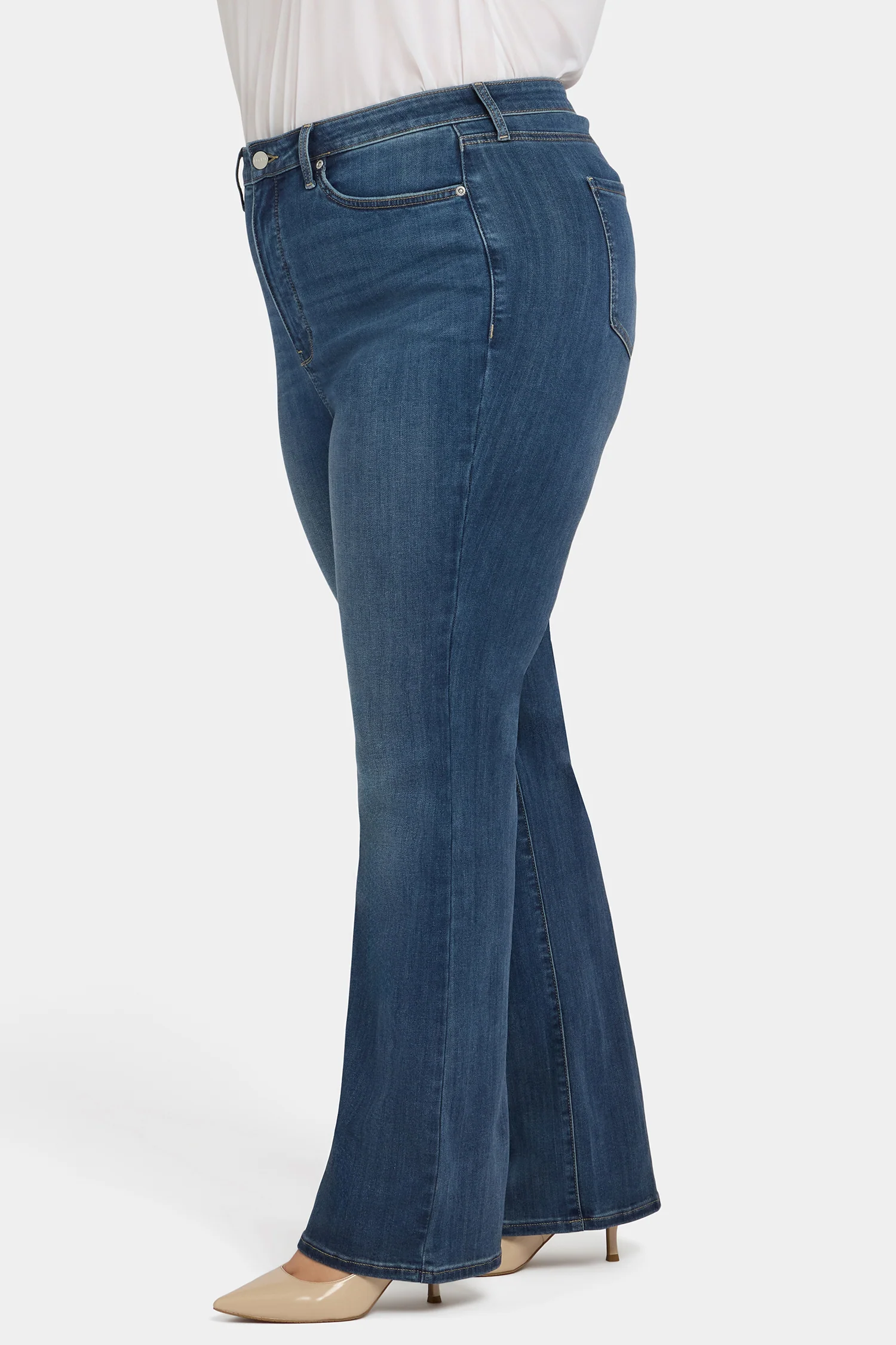 7887-barbara-bootcut-jeans-in-plus-size-serendipity-1.webp