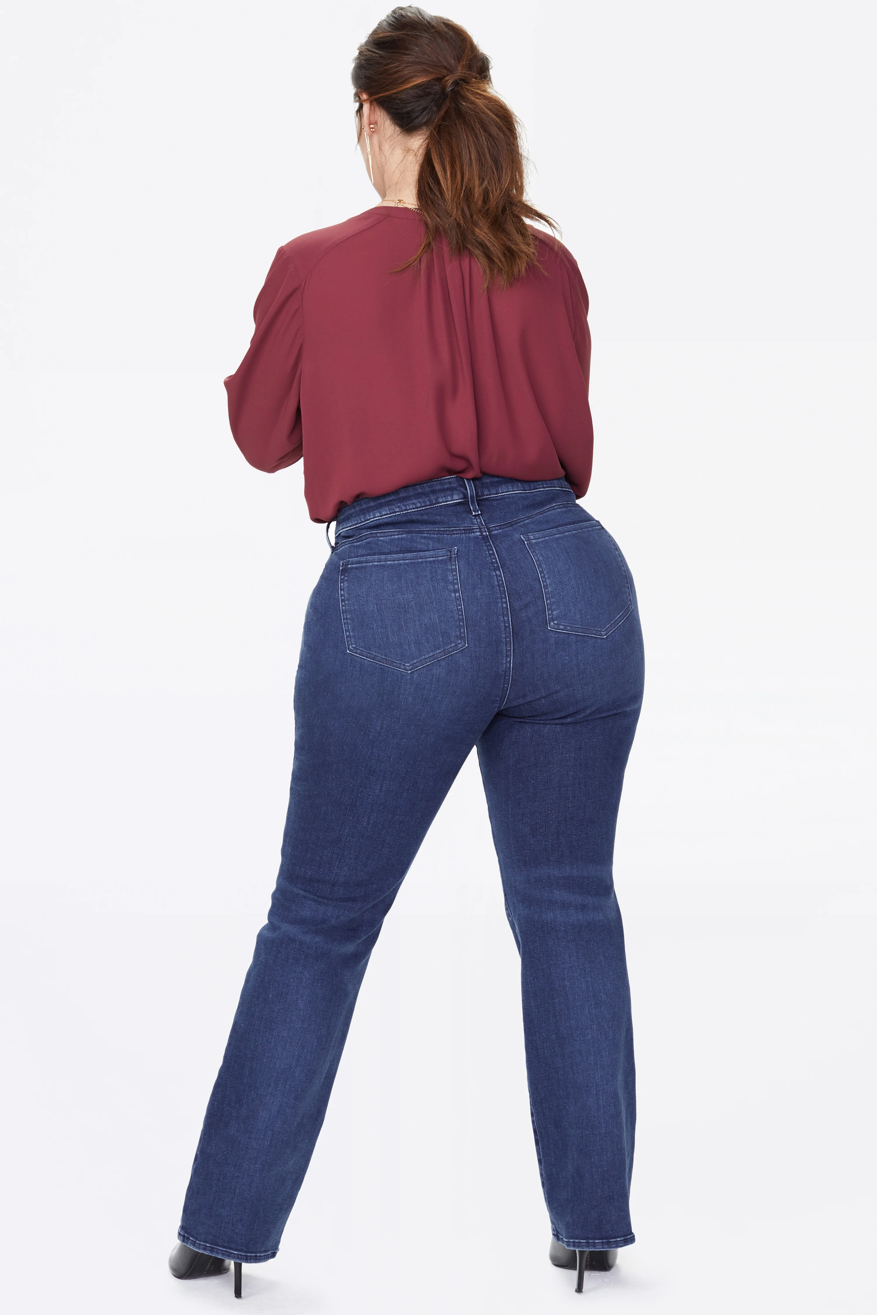 7941-barbara-bootcut-jeans-in-plus-size-habana-1.webp