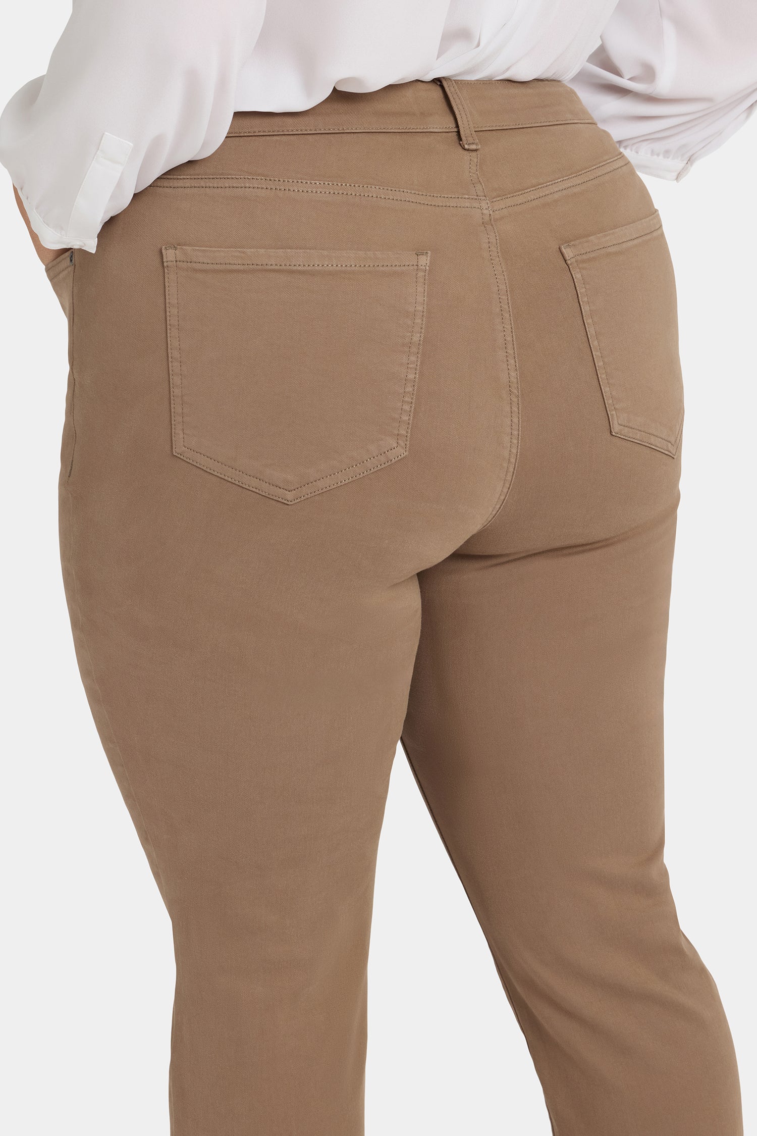 7950-marilyn-straight-jeans-in-plus-size-elmwood-1.webp
