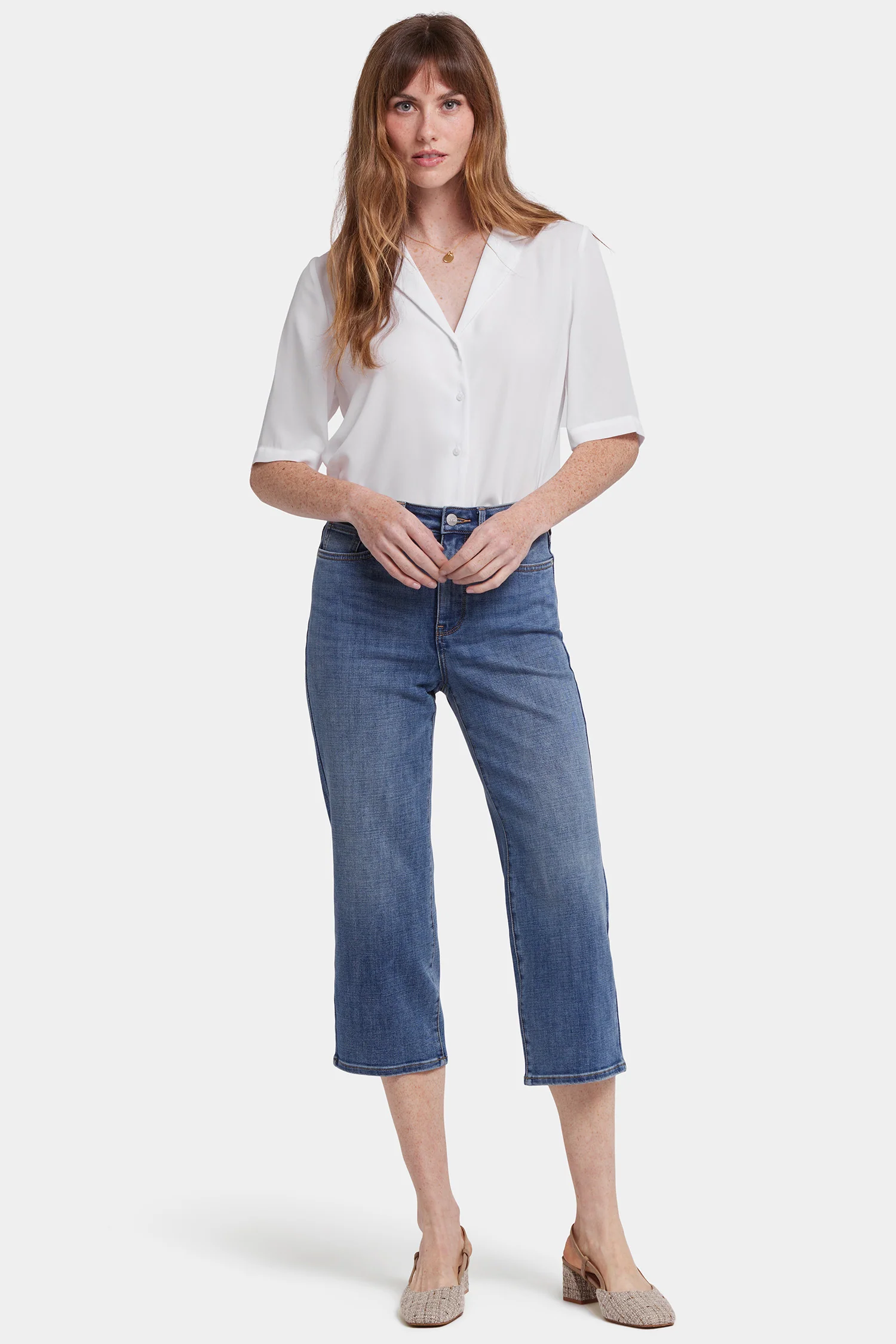 7992-joni-relaxed-capri-jeans-in-petite-majorca-bay-1.webp