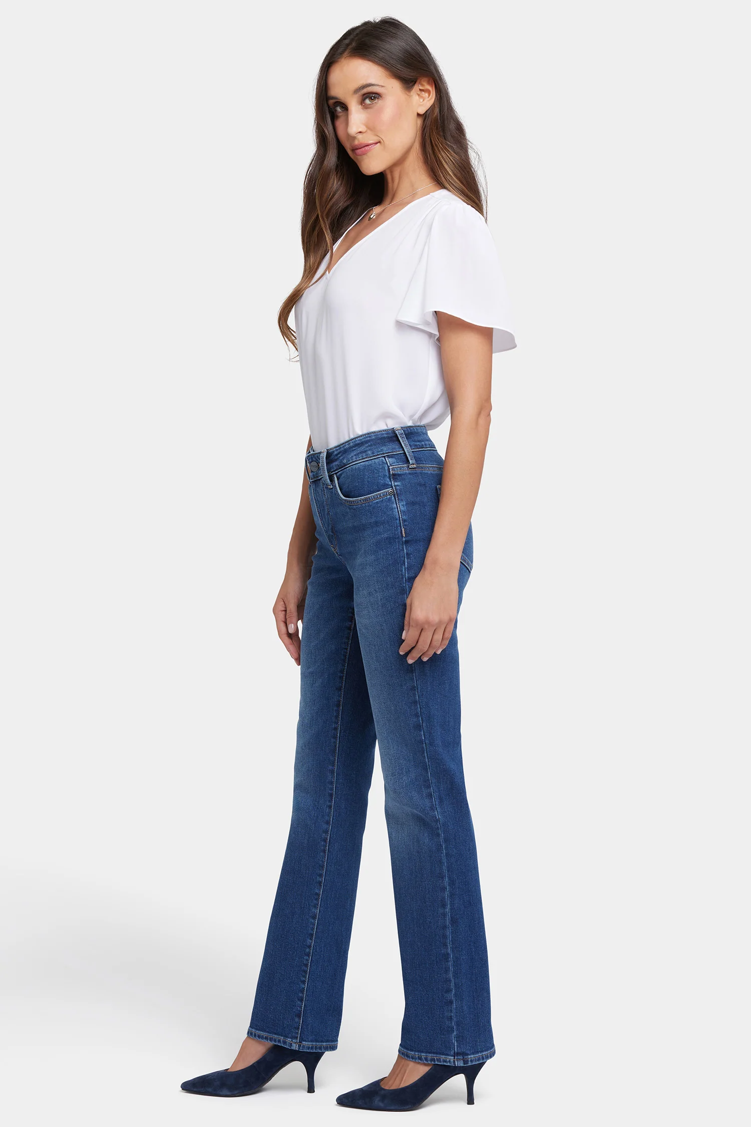 8028-marilyn-straight-jeans-in-petite-asturia-shore-1.webp