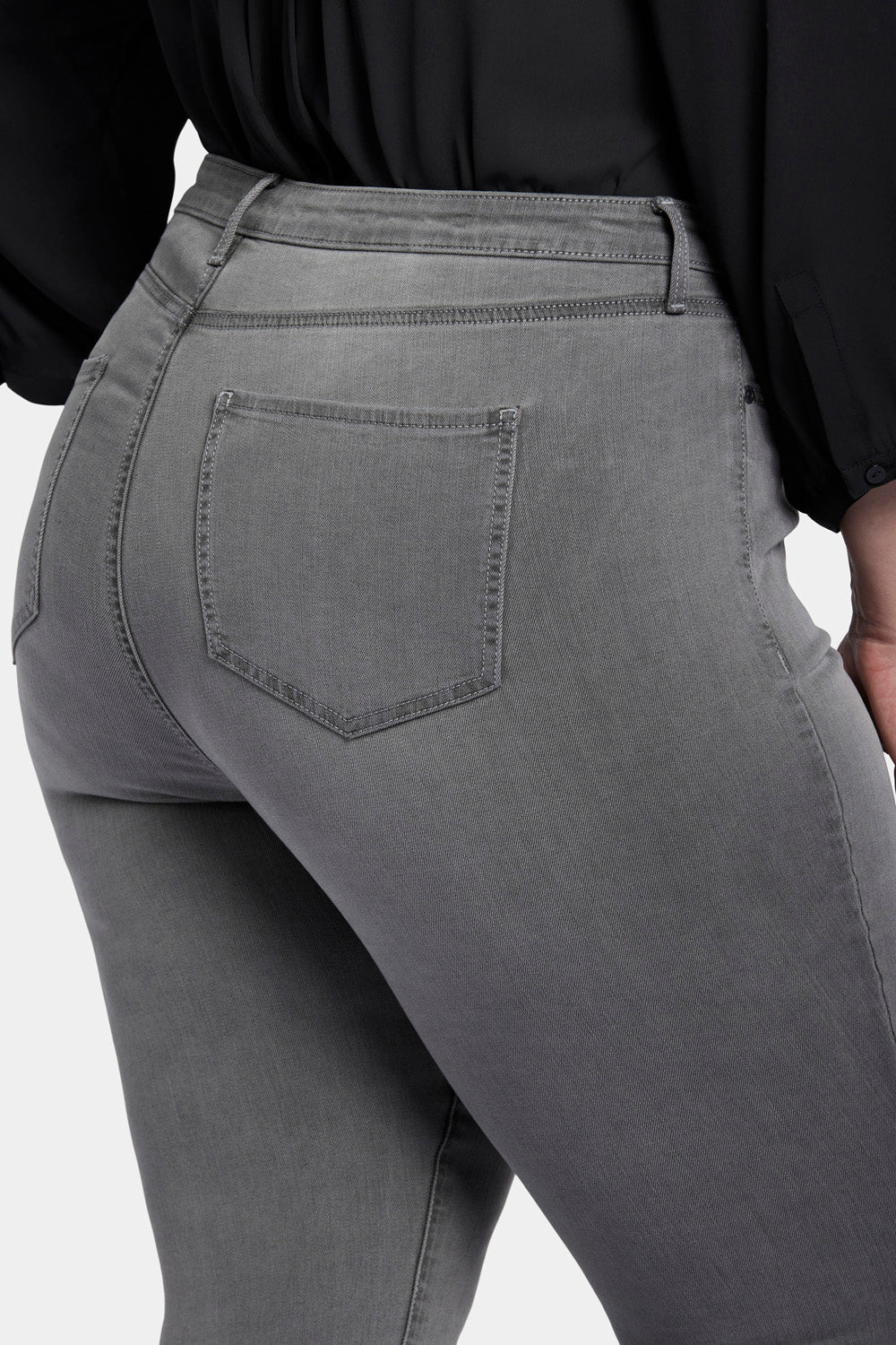 8139-billie-mini-bootcut-jeans-in-plus-size-parade-1.webp