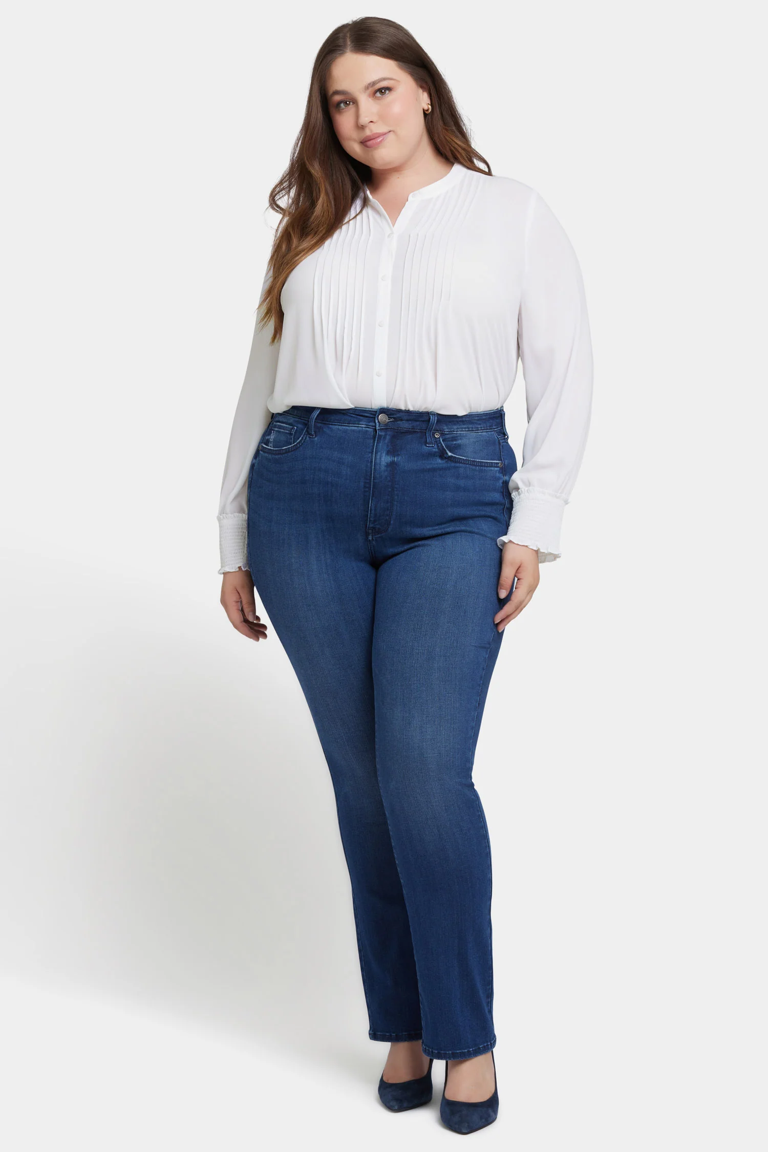 8166-billie-mini-bootcut-jeans-in-plus-size-moonlight-1.webp