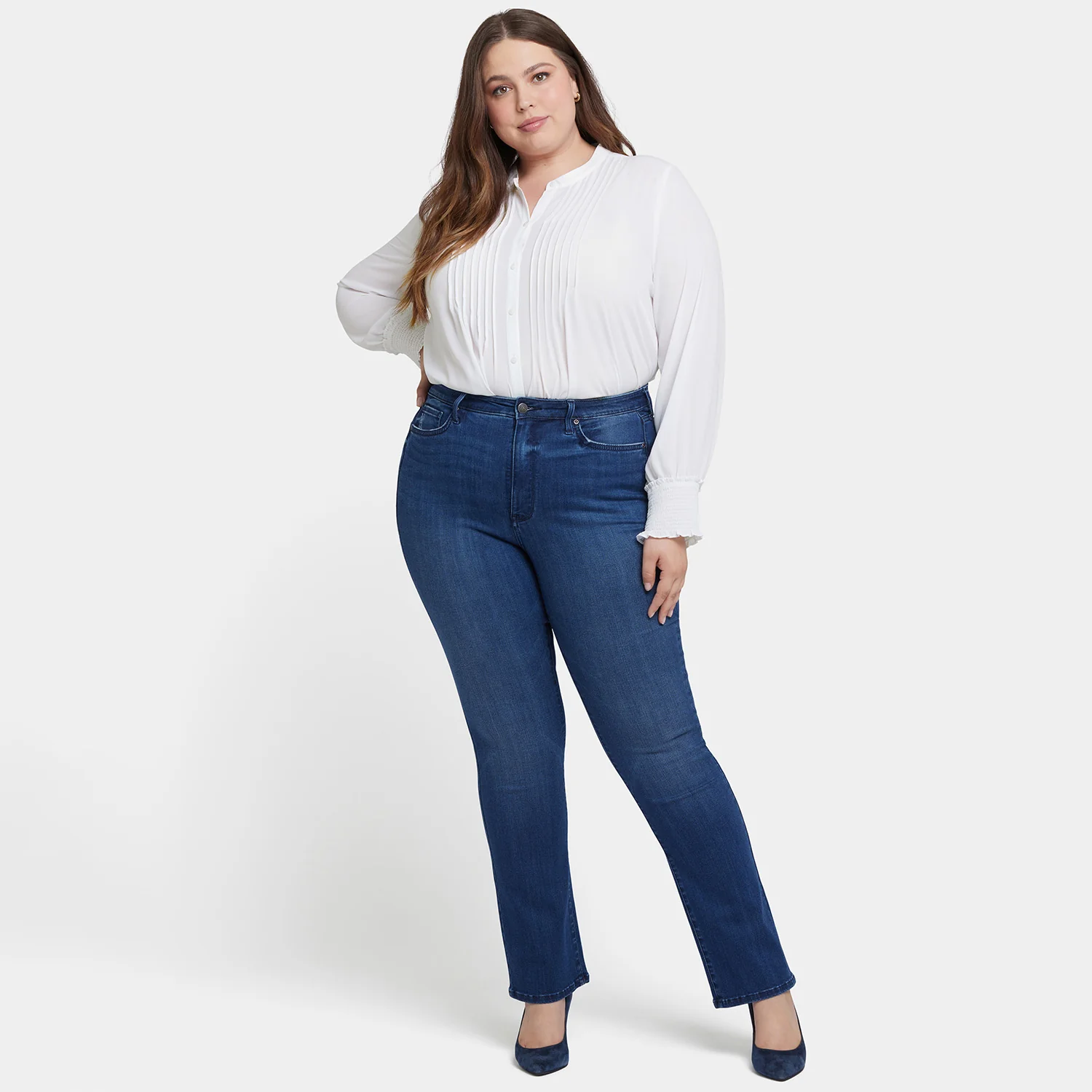 8166-billie-mini-bootcut-jeans-in-plus-size-moonlight-1.webp