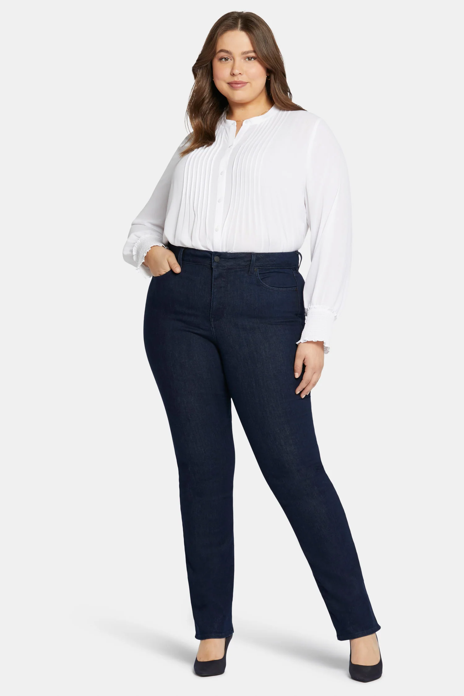 817-marilyn-straight-jeans-in-plus-size-rinse-1.webp