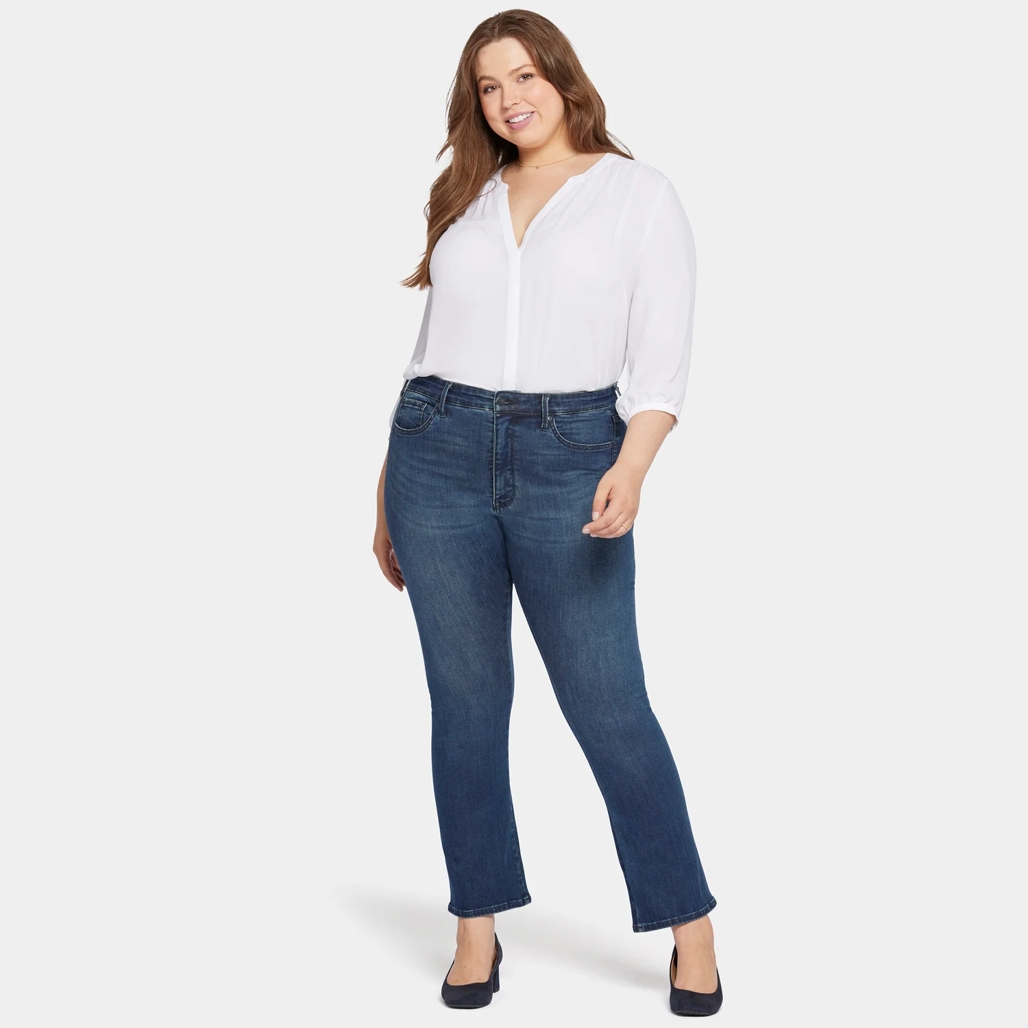 8175-le-silhouette-slim-bootcut-jeans-in-petite-plus-size-precious-1.webp