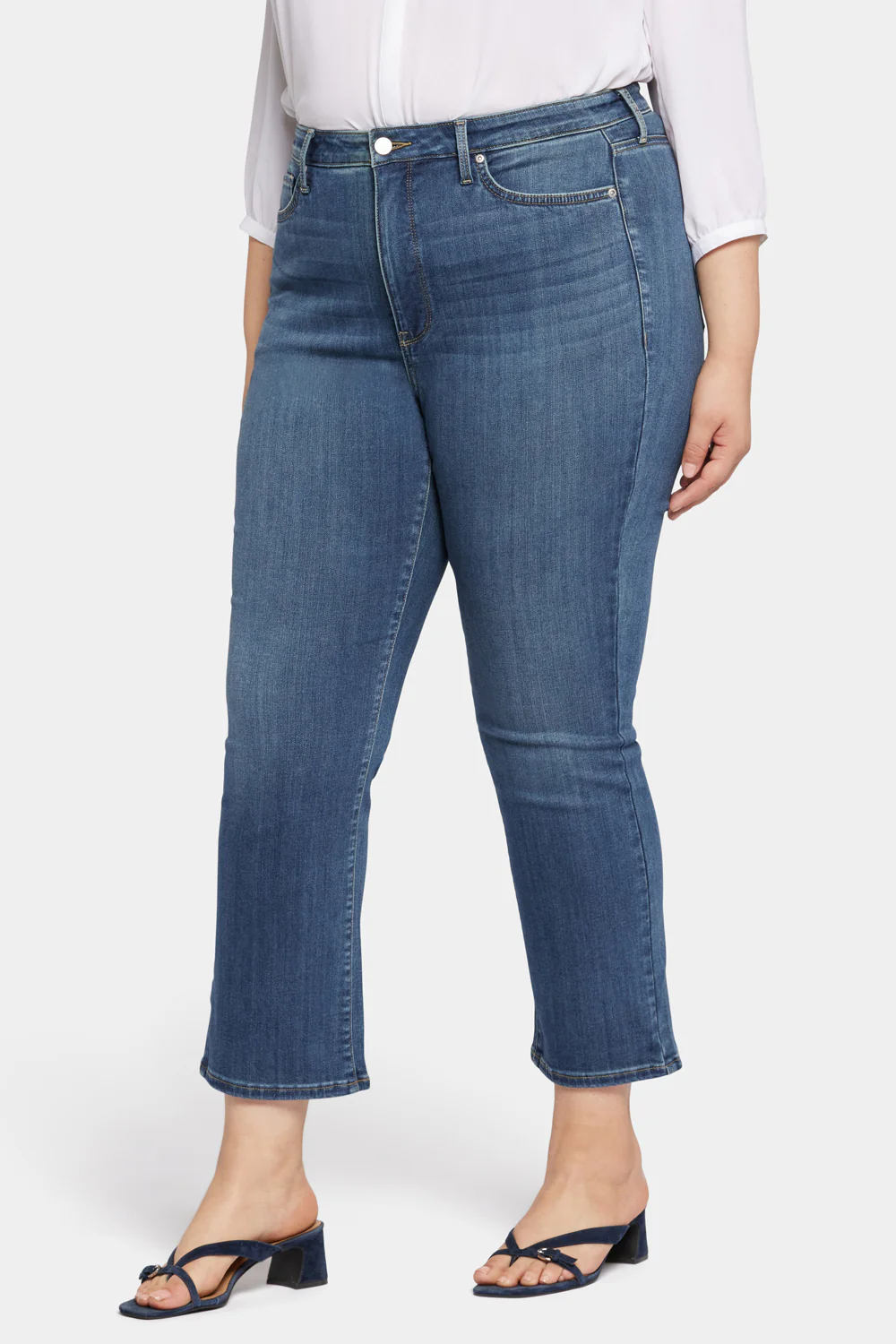 8193-slim-bootcut-ankle-jeans-in-plus-size-serendipity-1.webp