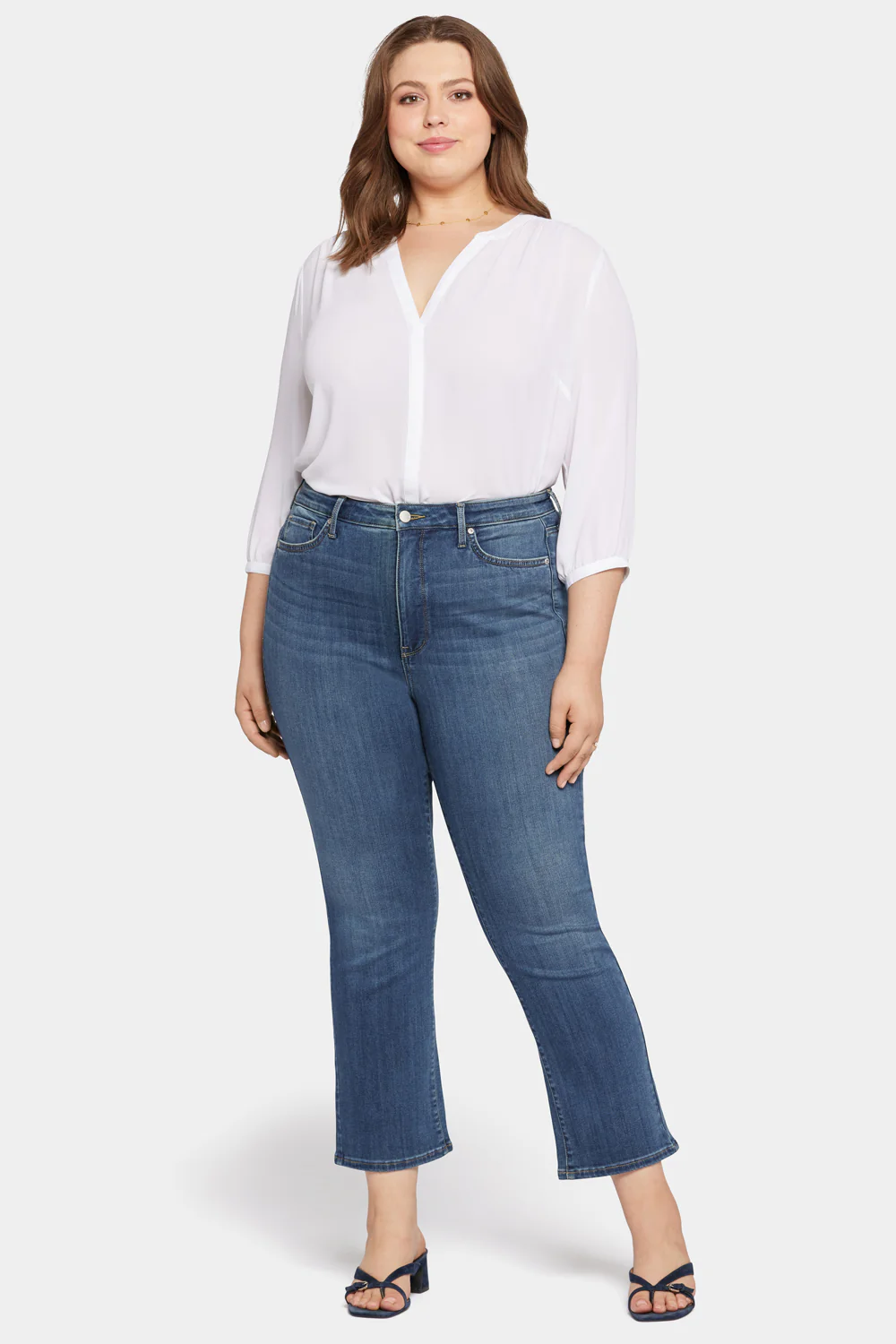 8193-slim-bootcut-ankle-jeans-in-plus-size-serendipity-1.webp