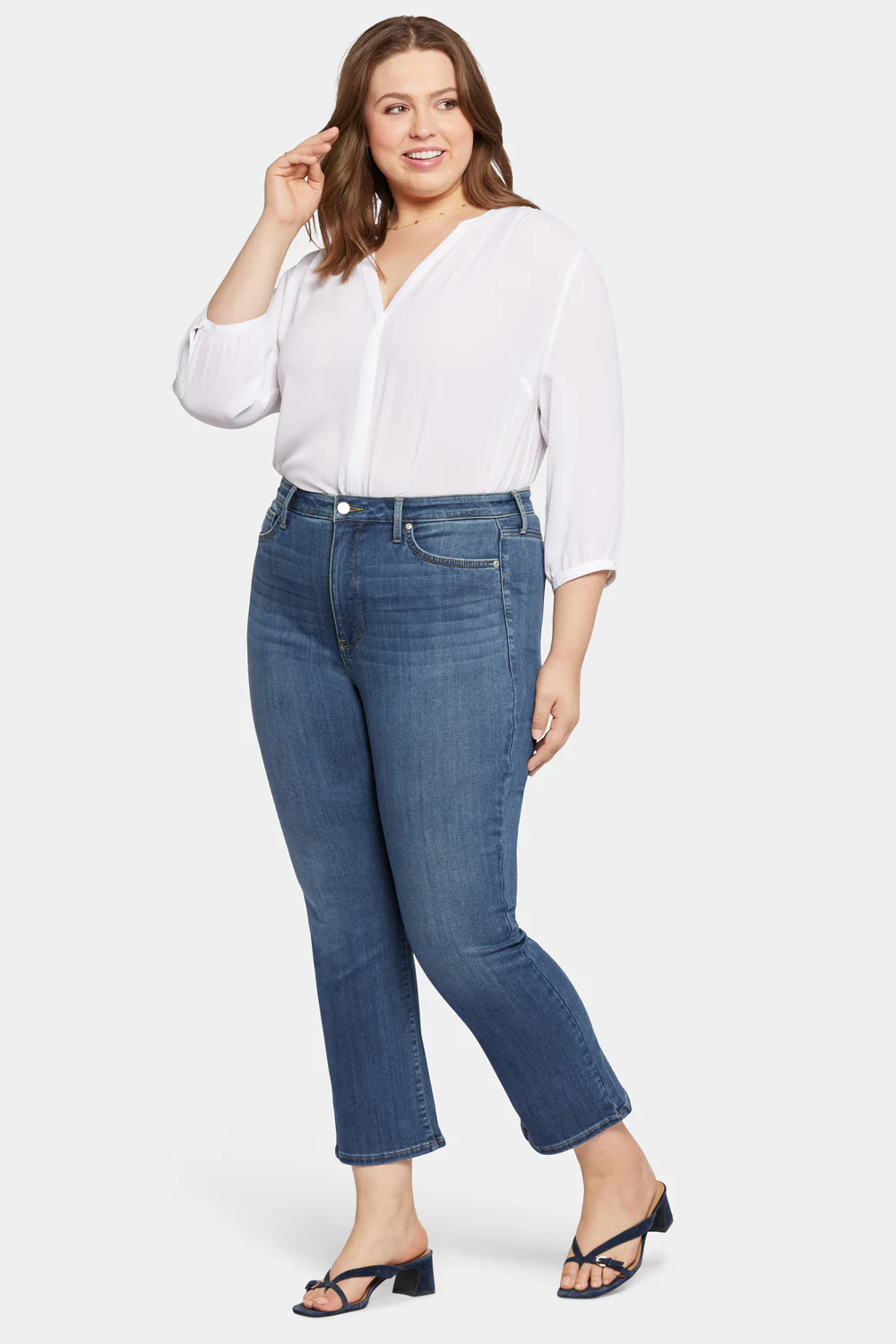 8193-slim-bootcut-ankle-jeans-in-plus-size-serendipity-1.webp