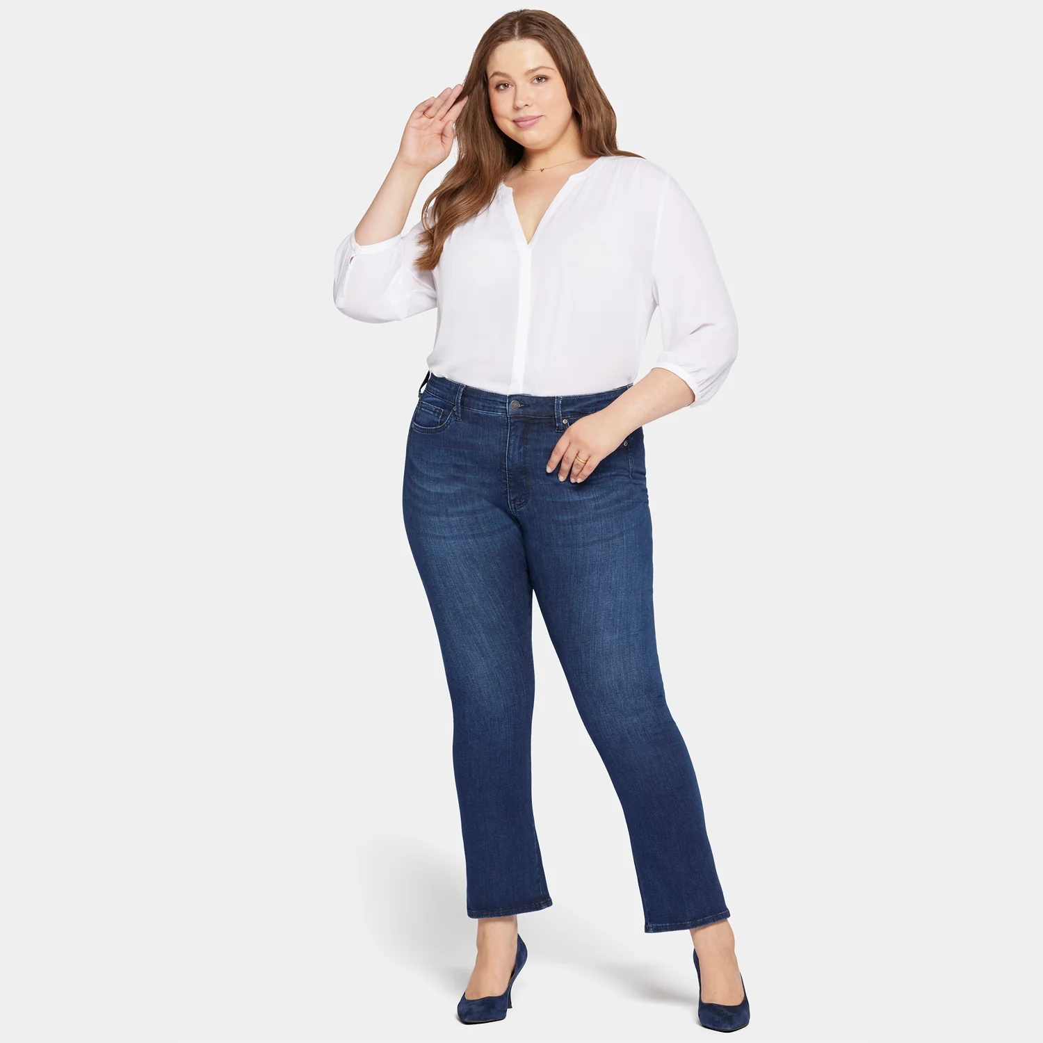 8202-le-silhouette-slim-bootcut-jeans-in-petite-plus-size-marvelous-1.webp