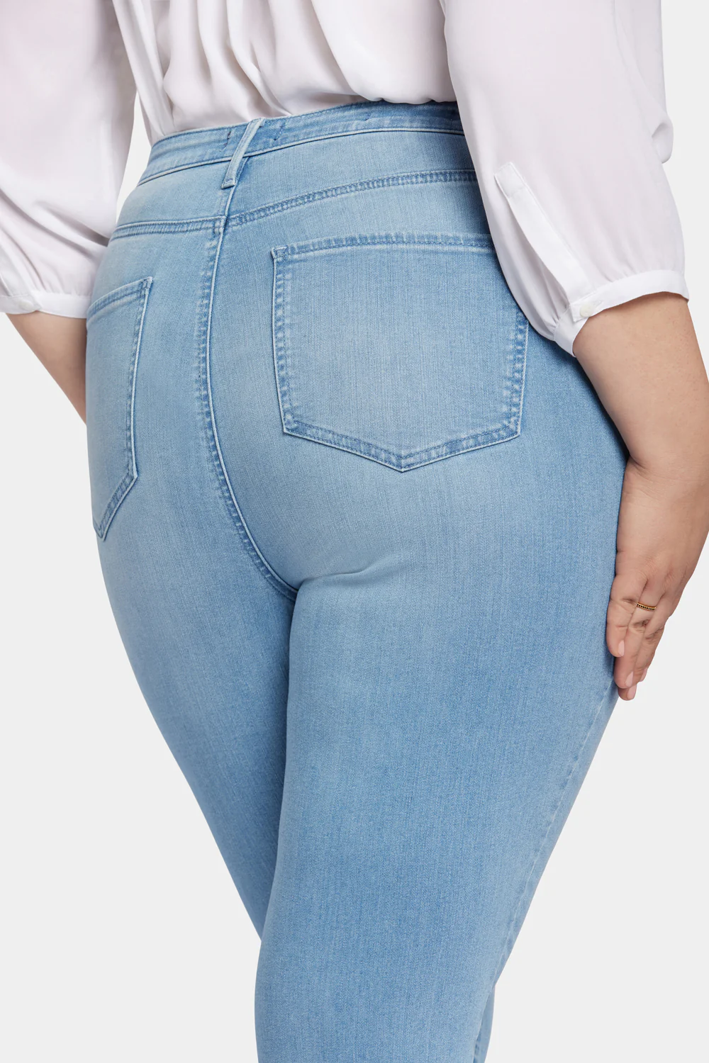 8211-slim-bootcut-ankle-jeans-in-plus-size-lustre-1.webp