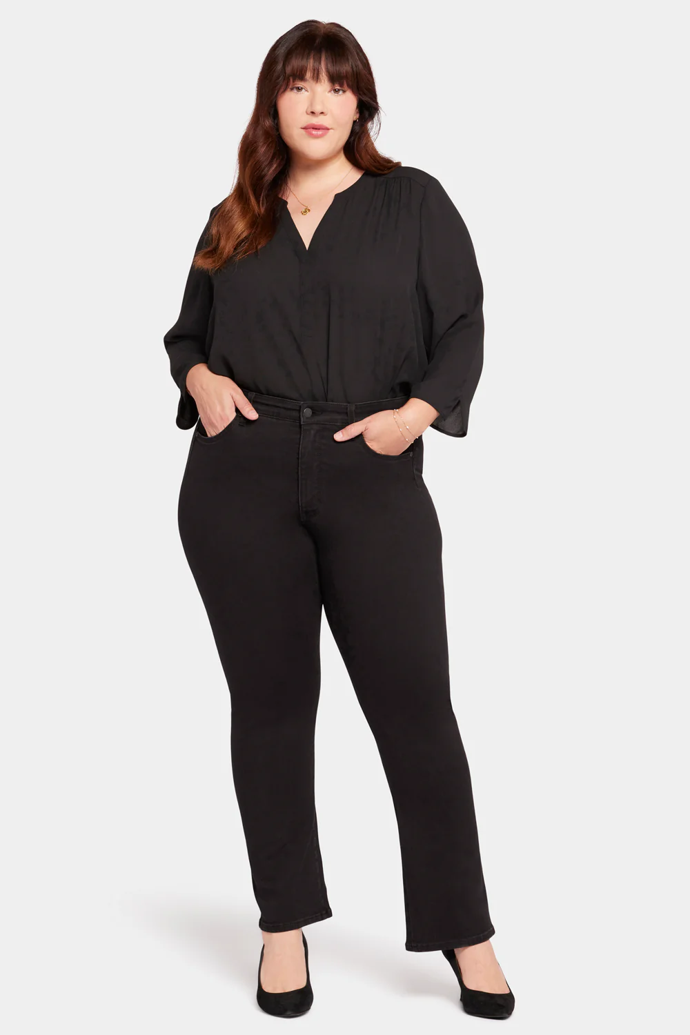 8304-le-silhouette-slim-bootcut-jeans-in-petite-plus-size-stellar-1.webp