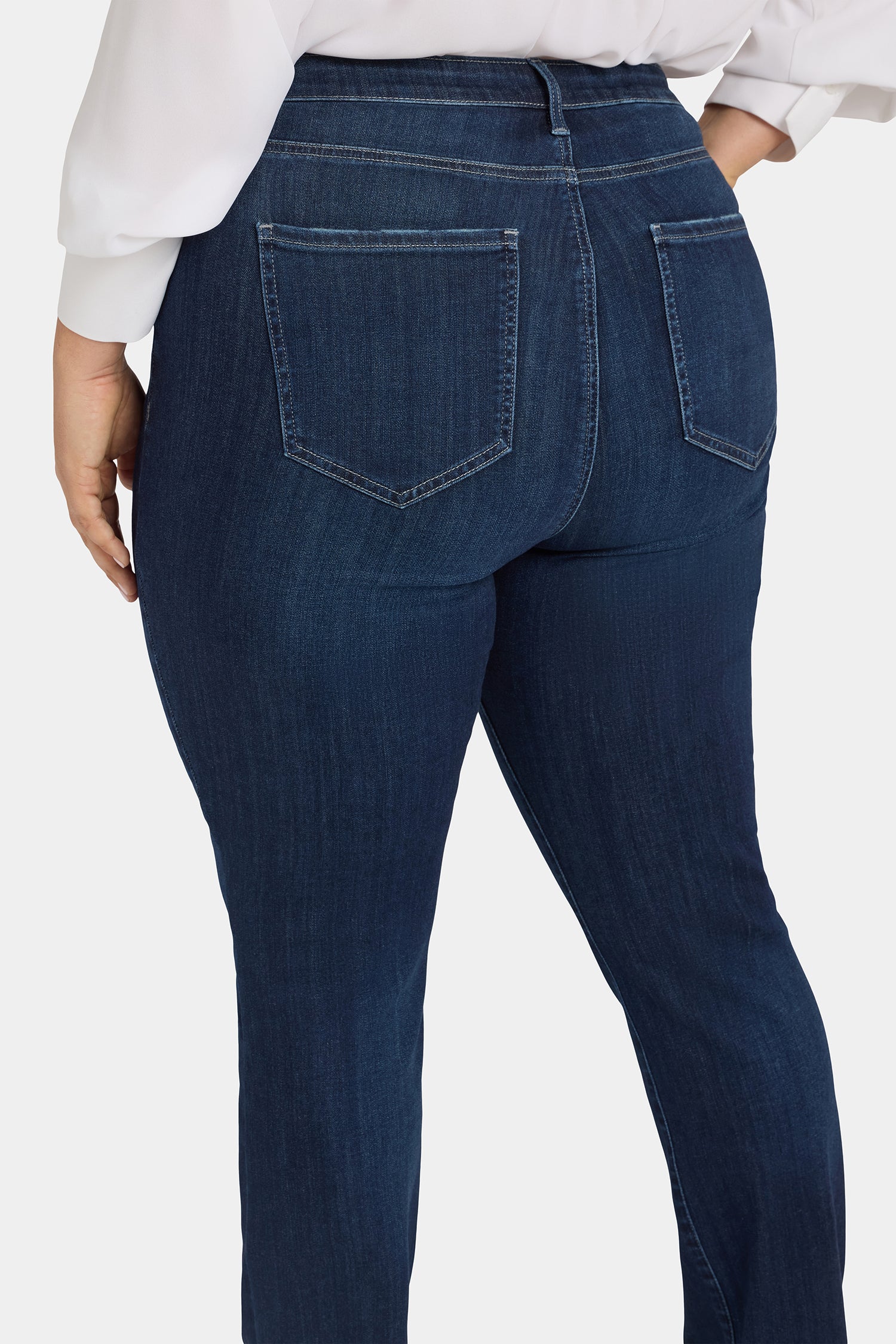 8349-billie-mini-bootcut-jeans-in-plus-size-ink-skyline-1.webp