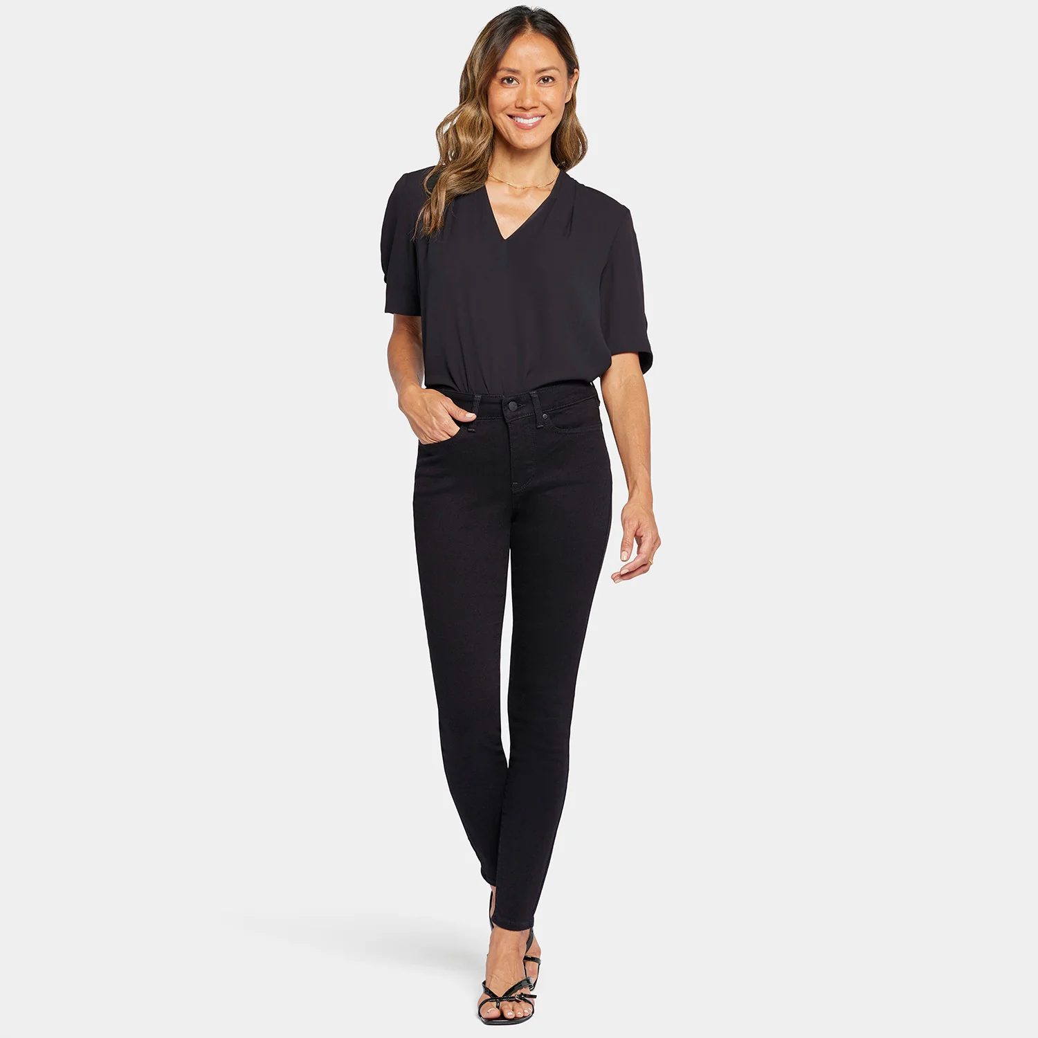 835-ami-skinny-jeans-black-1.webp