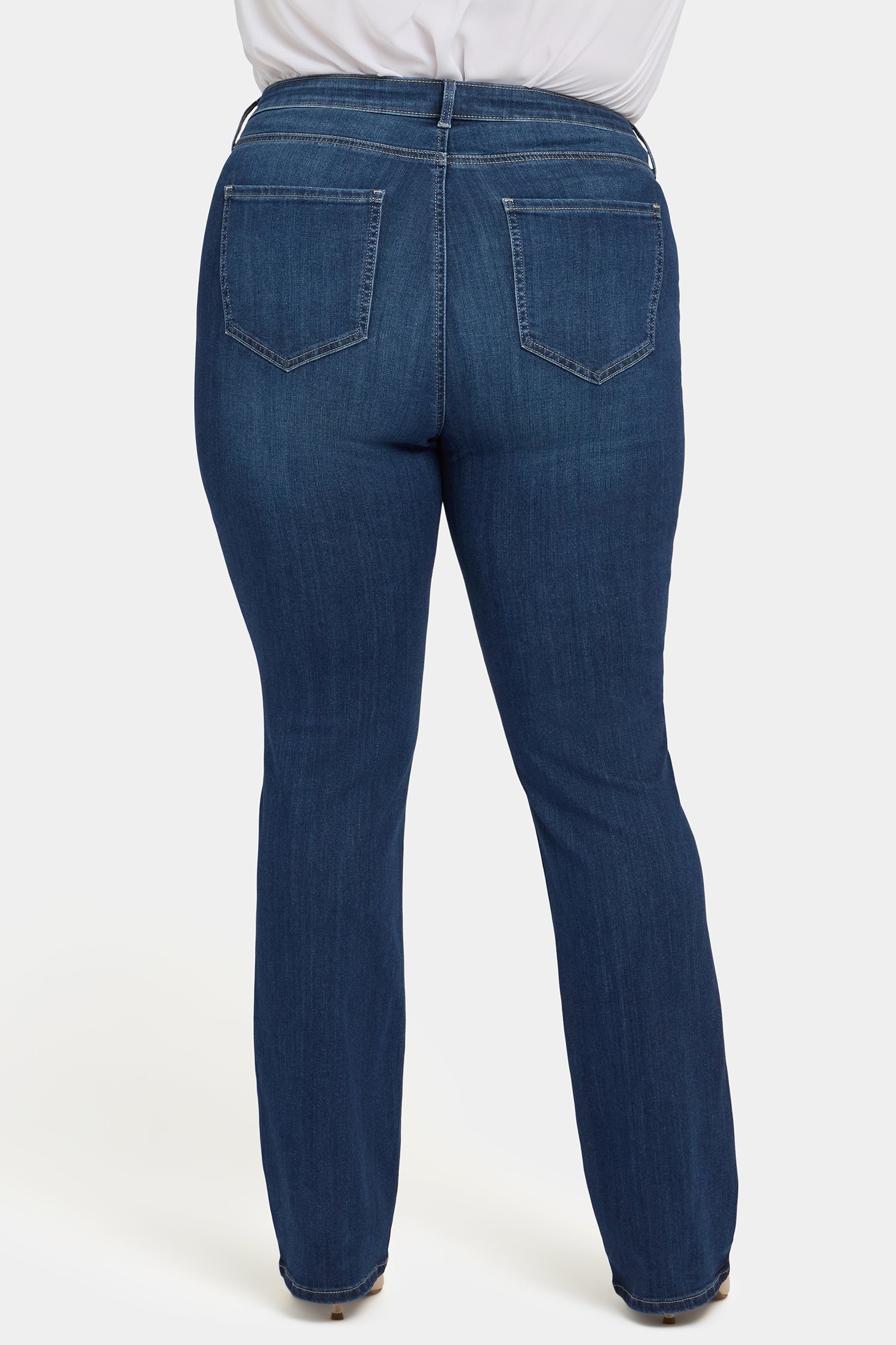 8370-billie-mini-bootcut-jeans-in-plus-size-vintage-lapis-1.webp