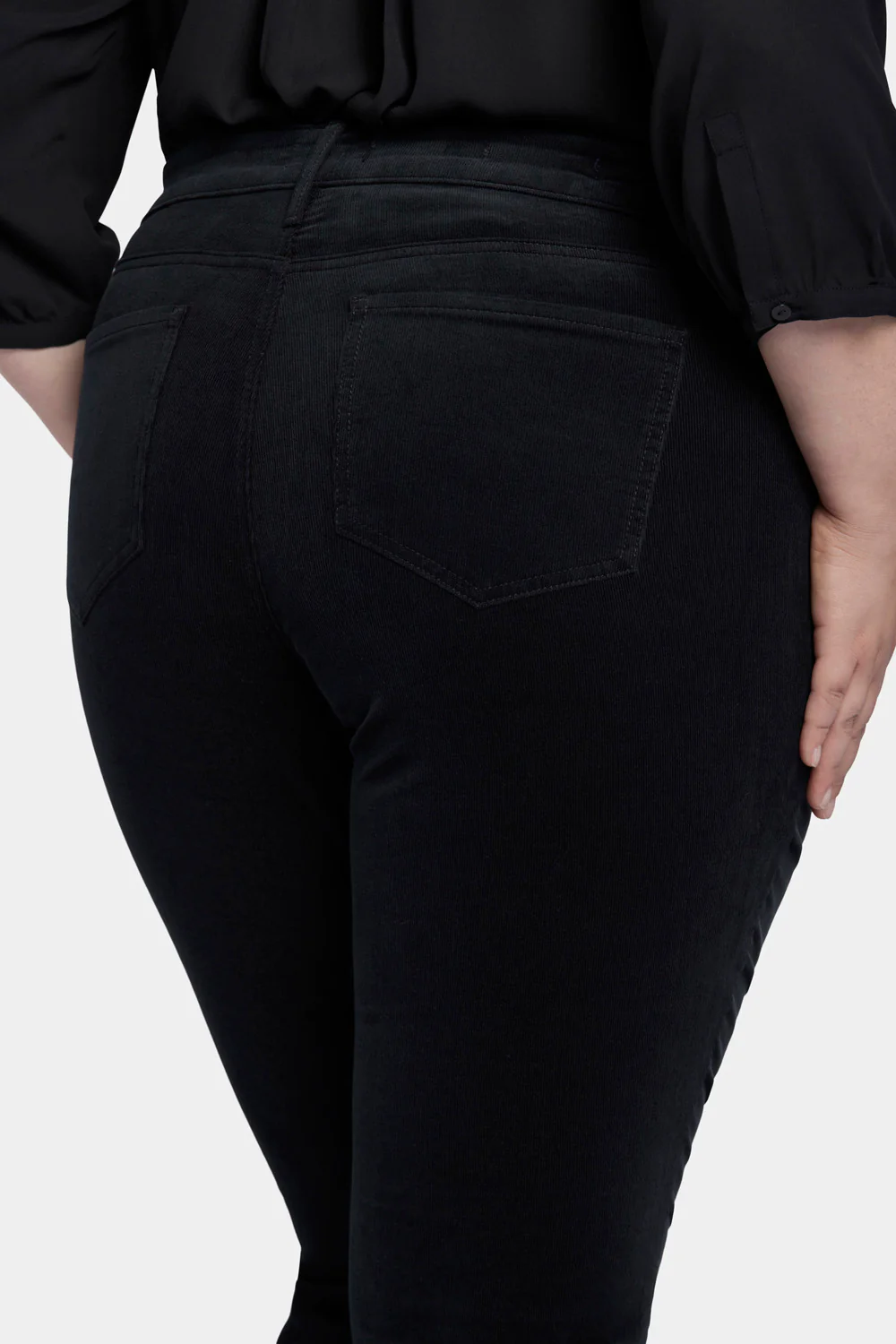 8415-marilyn-straight-pants-in-plus-size-black-1.webp