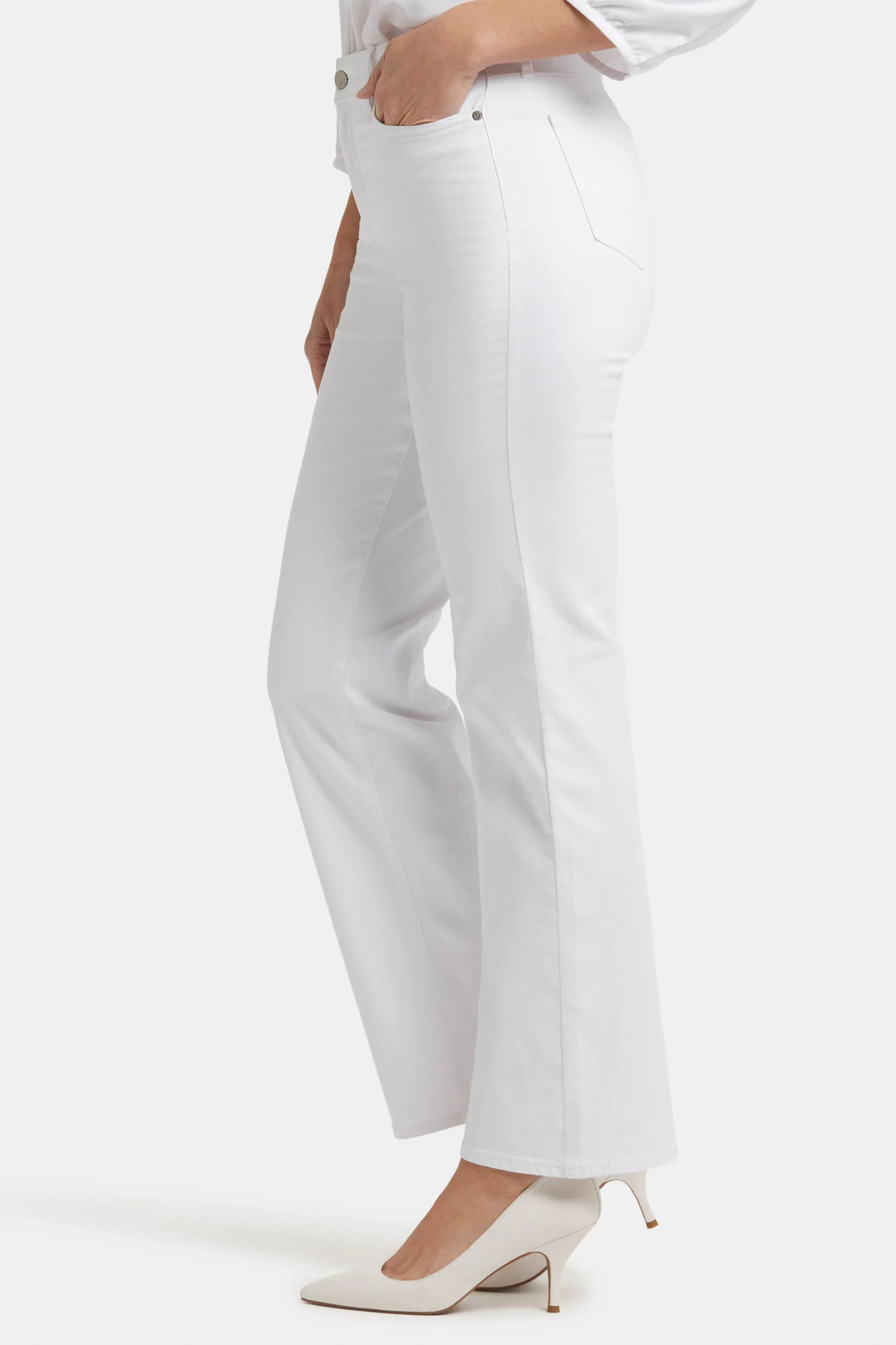 85-blake-slim-flared-jeans-optic-white-1.webp