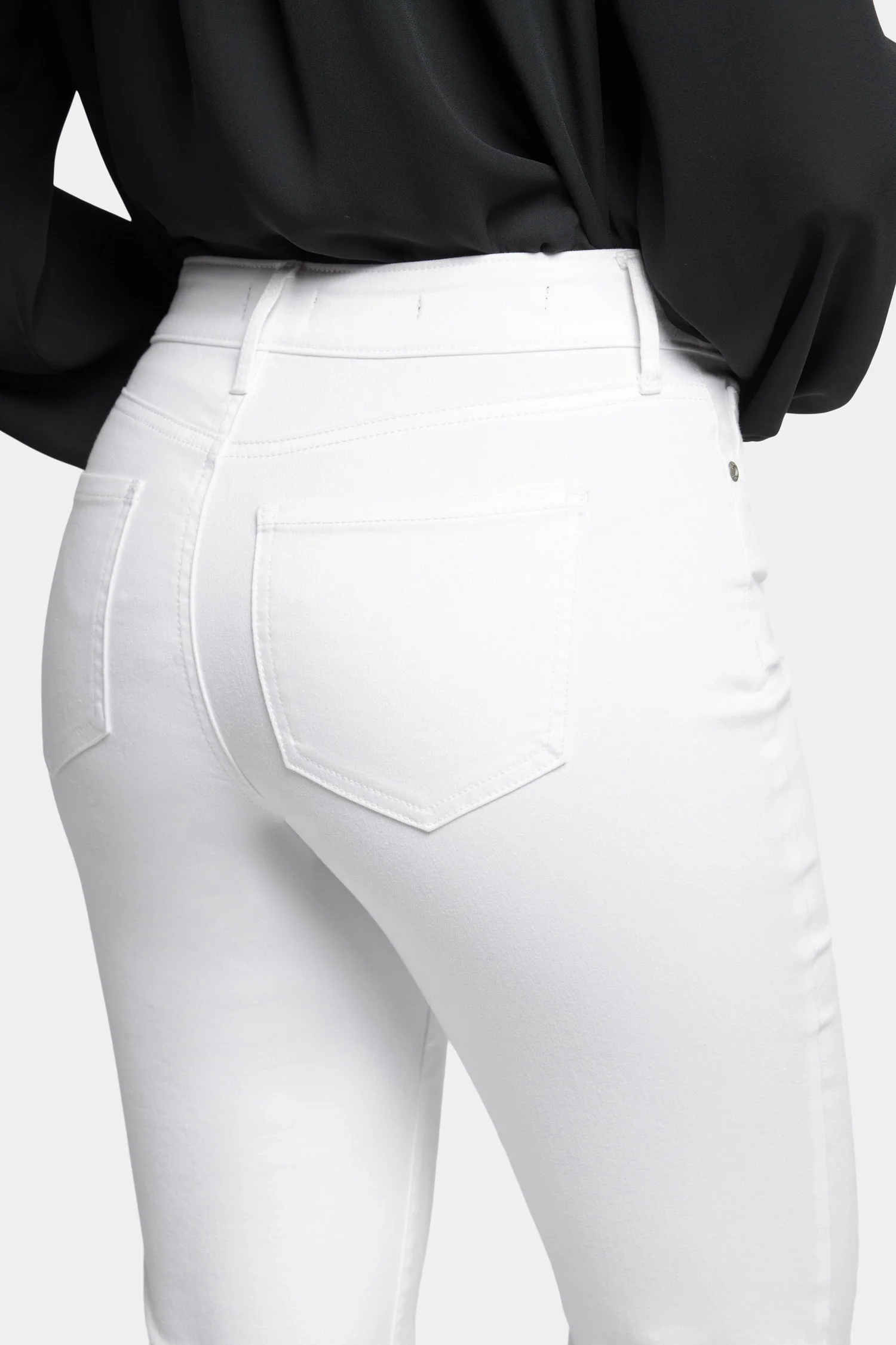 85-blake-slim-flared-jeans-optic-white-1.webp