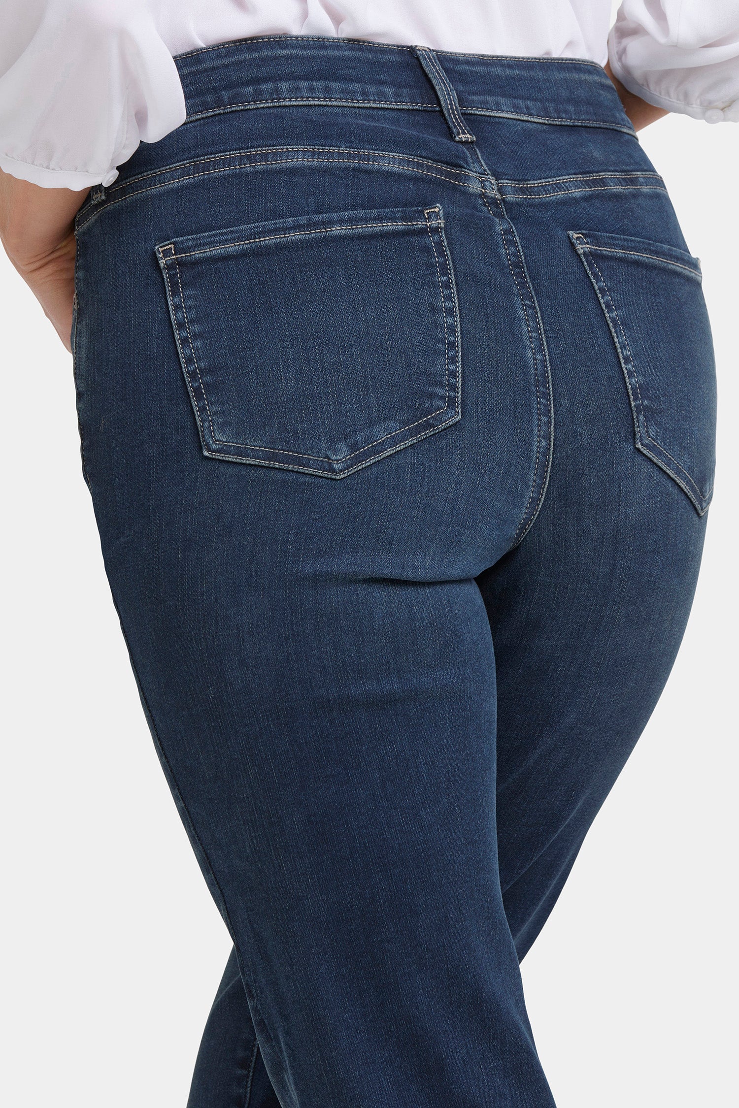 859-marilyn-straight-jeans-in-petite-presley-1.webp