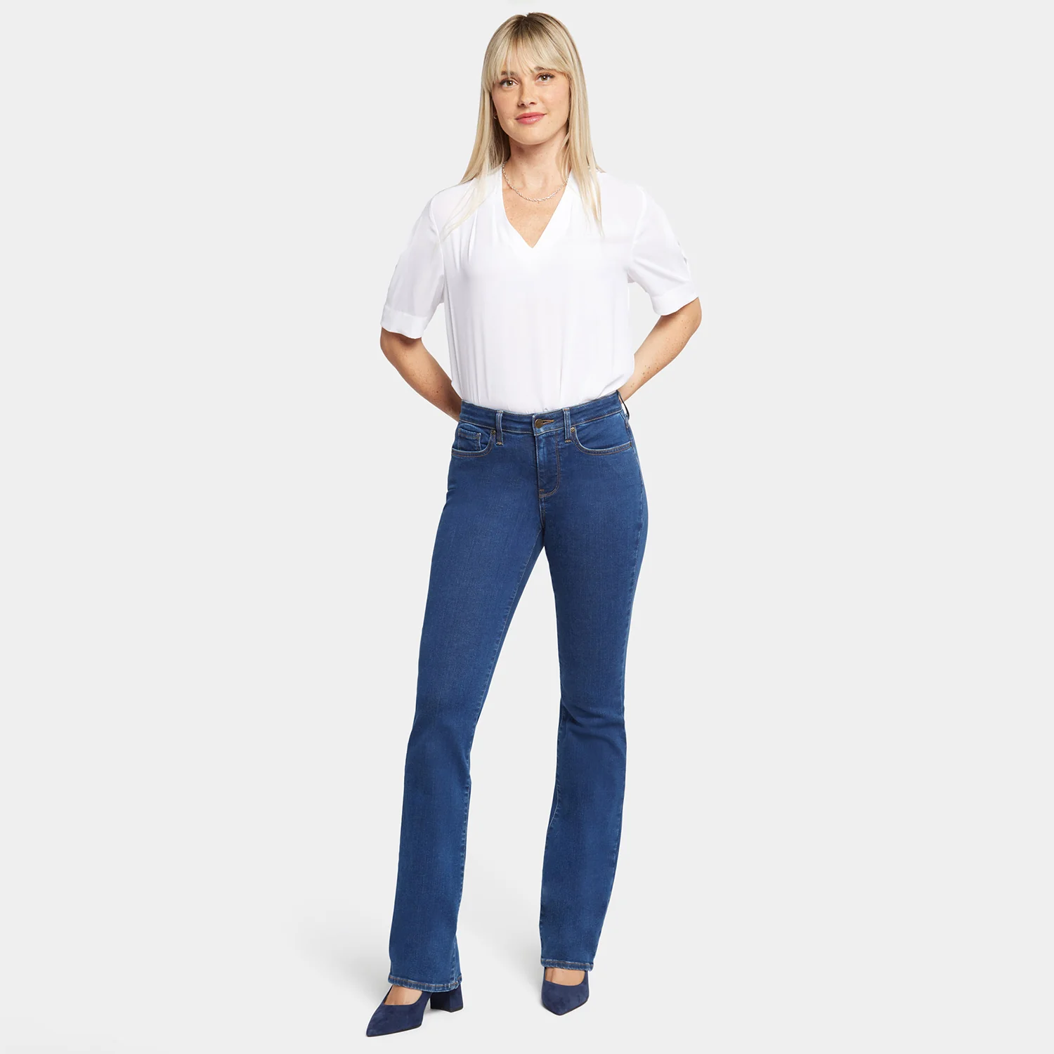 880-barbara-bootcut-jeans-in-tall-quinn-1.webp