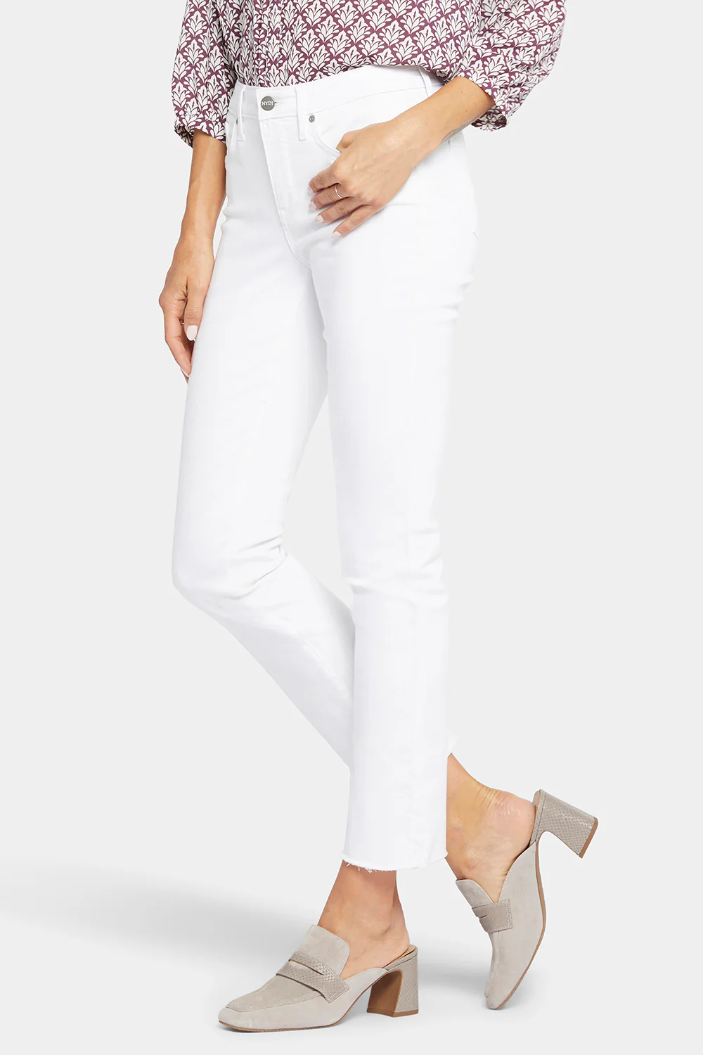 8816-sheri-slim-ankle-jeans-in-petite-optic-white-1.webp